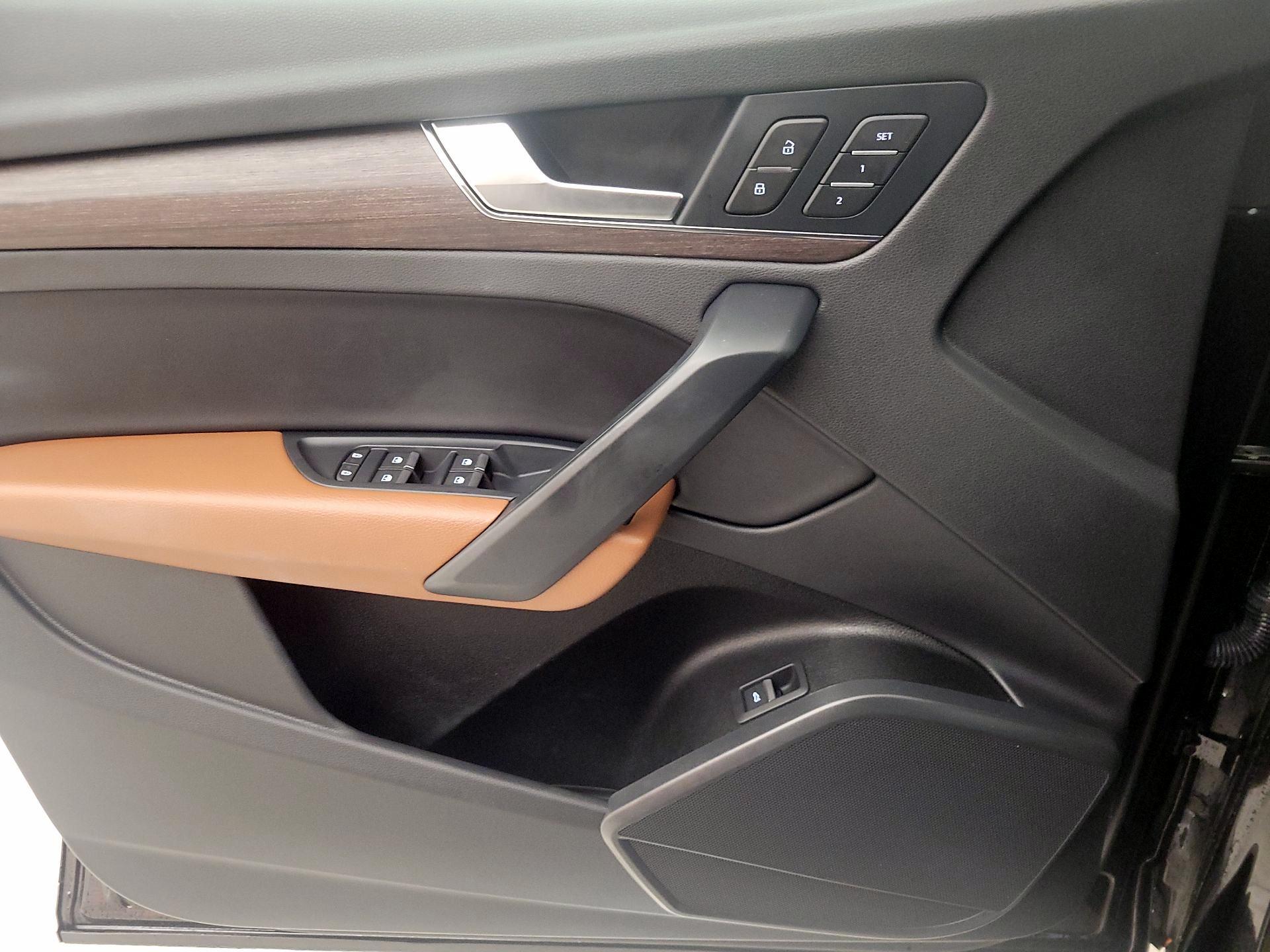 Thumbnail: 2023 Audi Q5 - 12