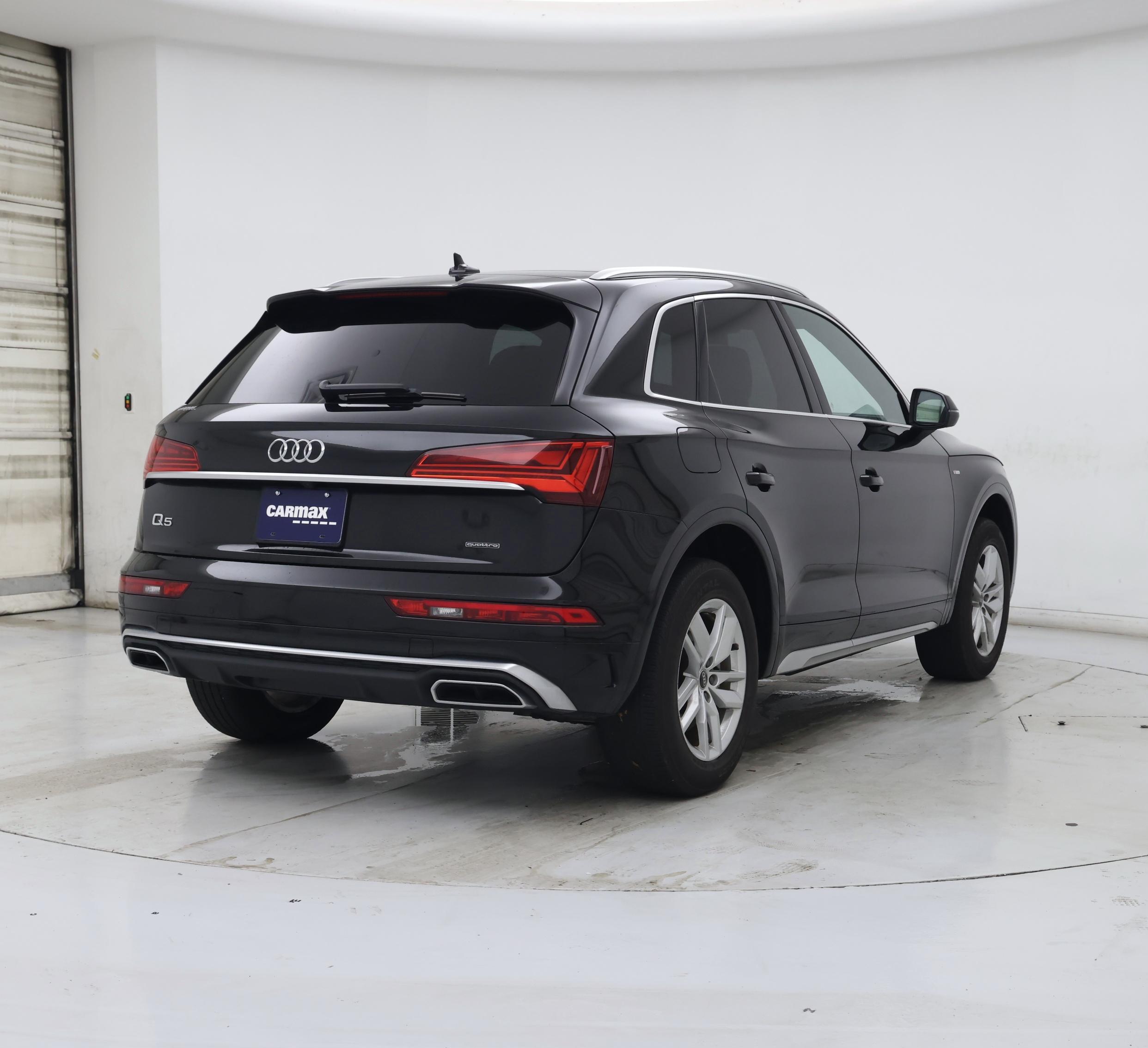 Thumbnail: 2023 Audi Q5 - 8