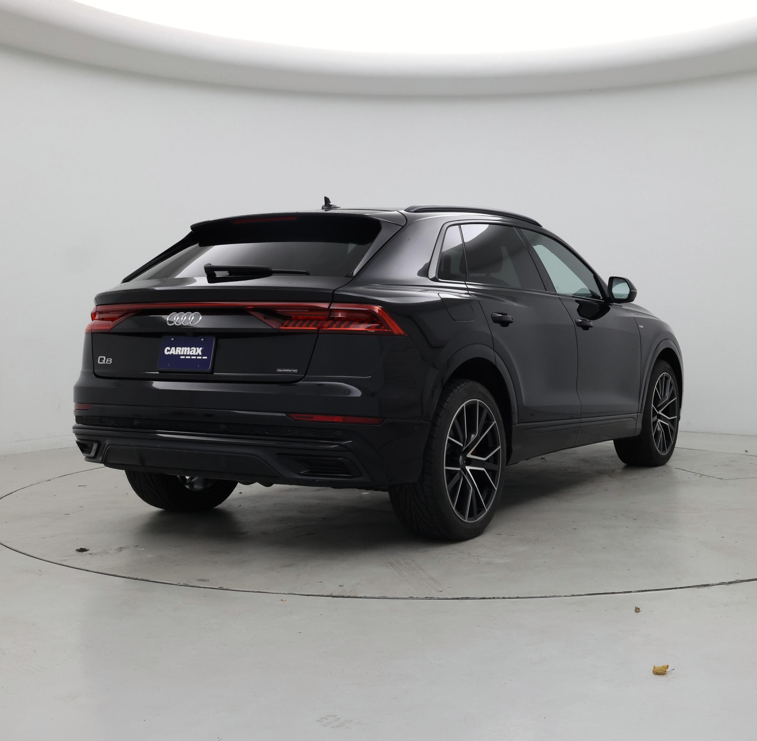 Thumbnail: 2019 Audi Q8 - 8