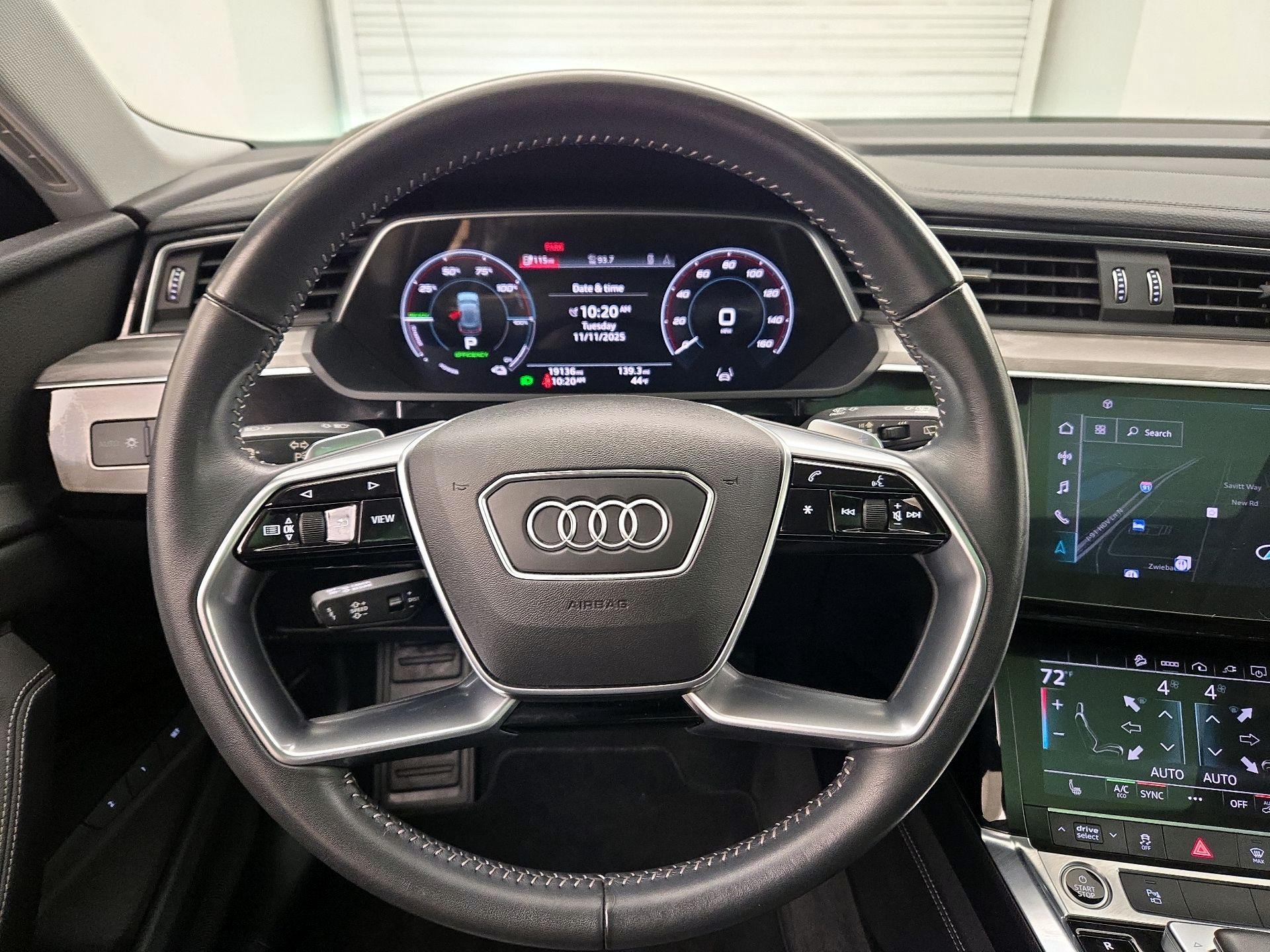 Thumbnail: 2021 Audi e-tron - 10