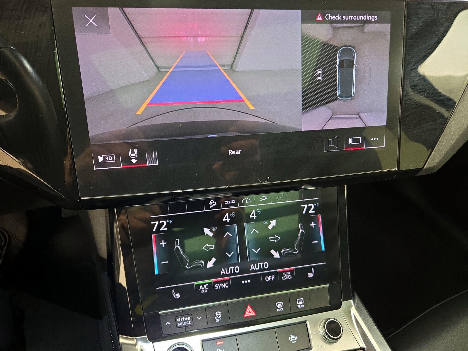 Thumbnail: 2021 Audi e-tron - 15