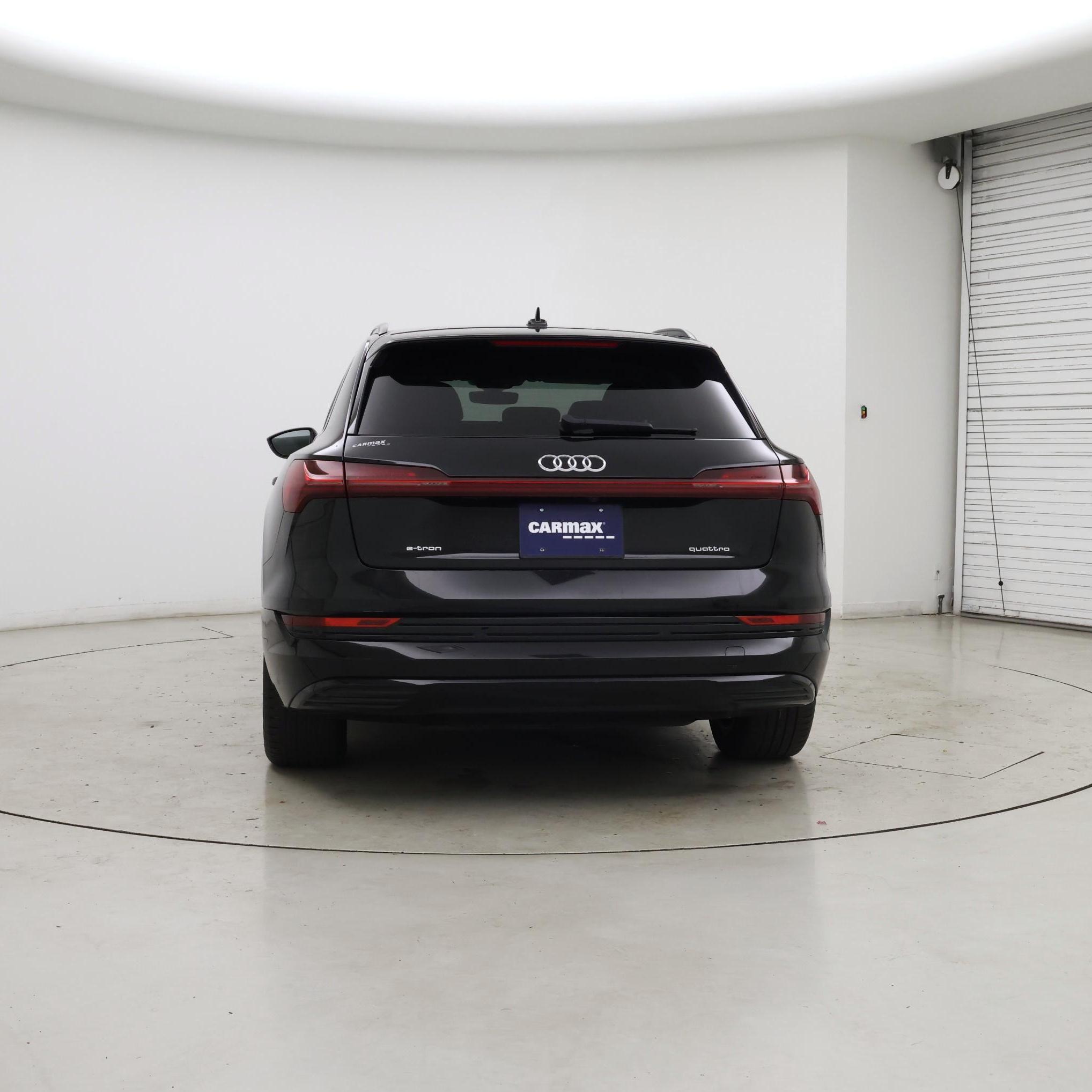 Thumbnail: 2021 Audi e-tron - 6