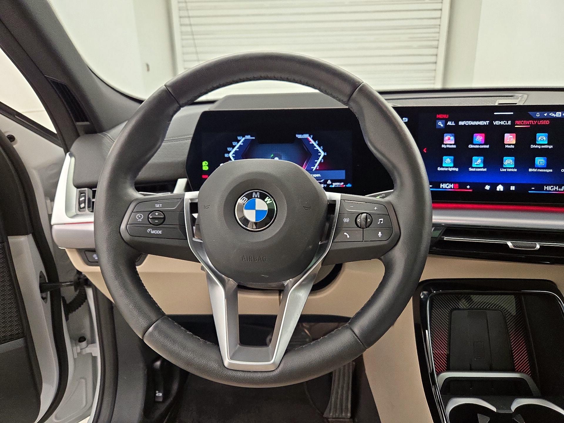 Thumbnail: 2025 BMW X2 - 10