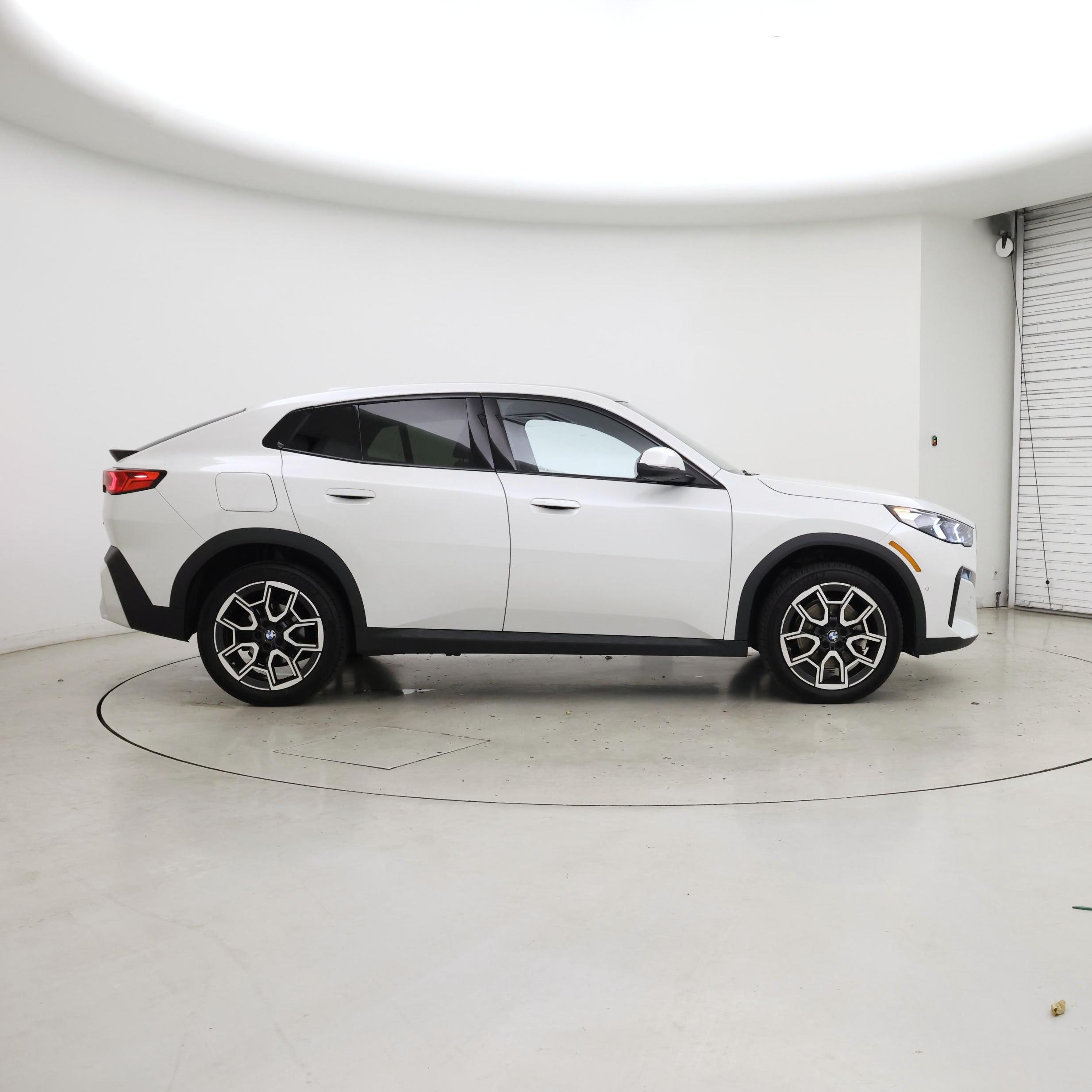 Thumbnail: 2025 BMW X2 - 7