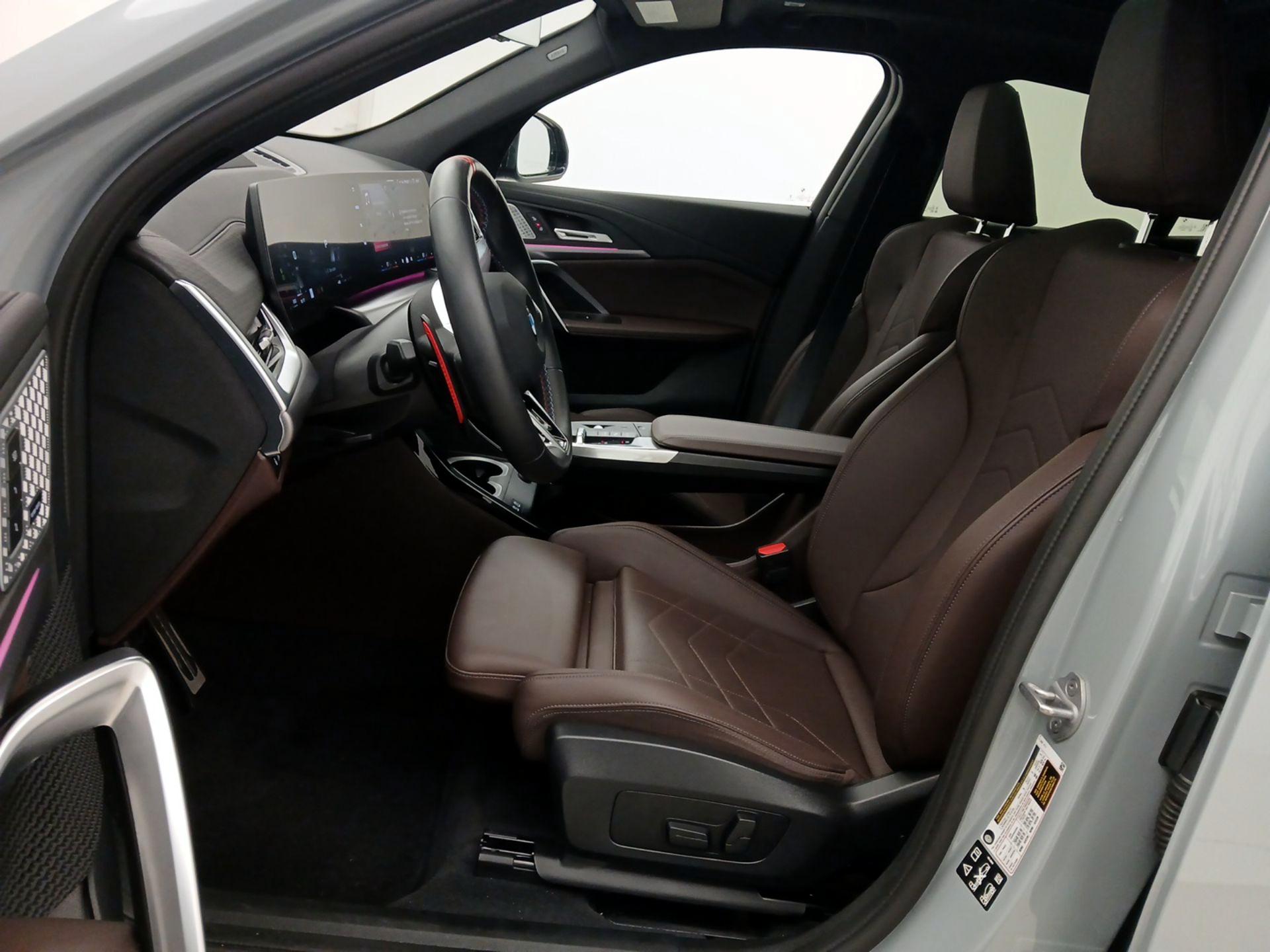 Thumbnail: 2025 BMW X2 - 11