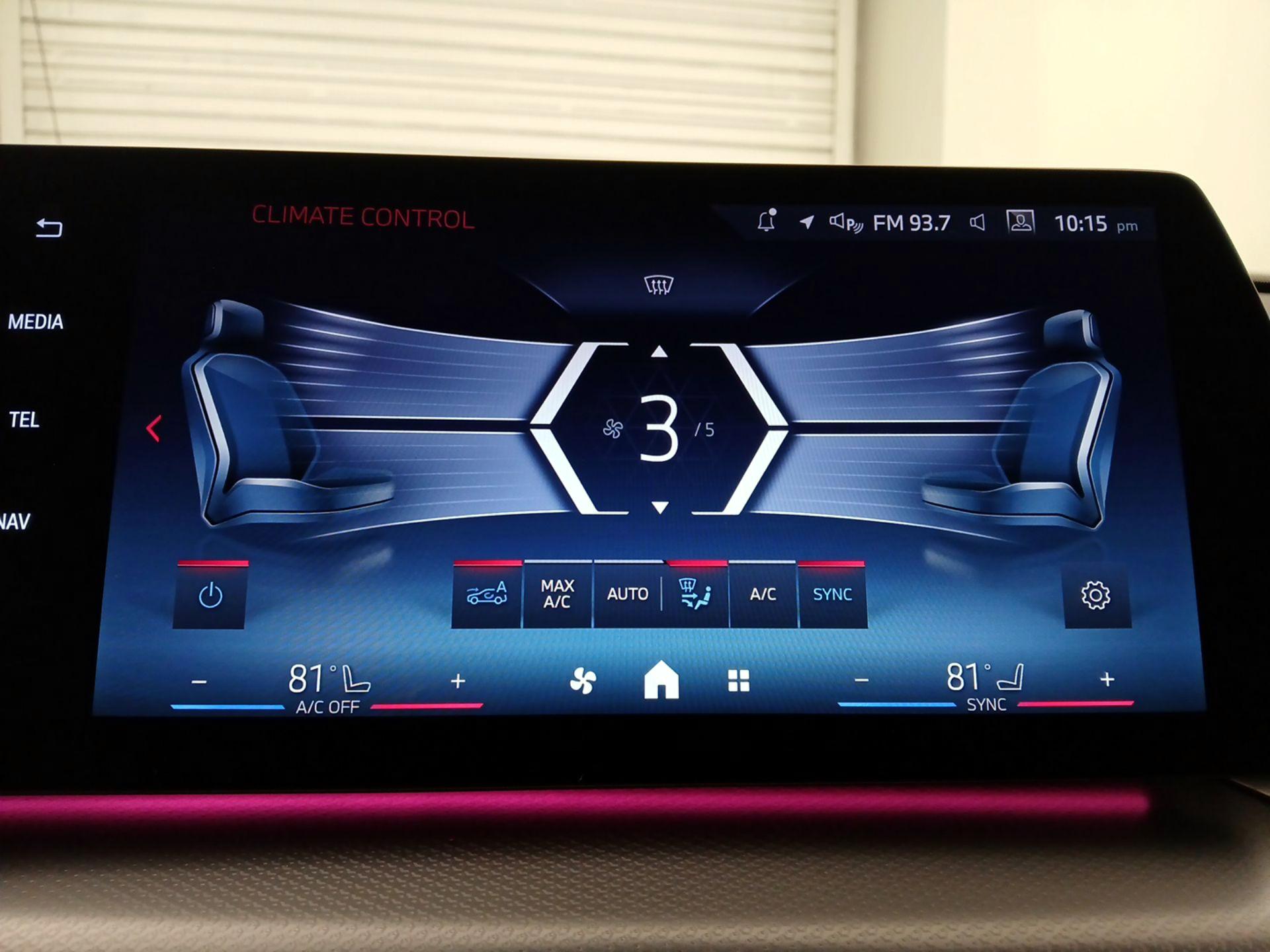 Thumbnail: 2025 BMW X2 - 17