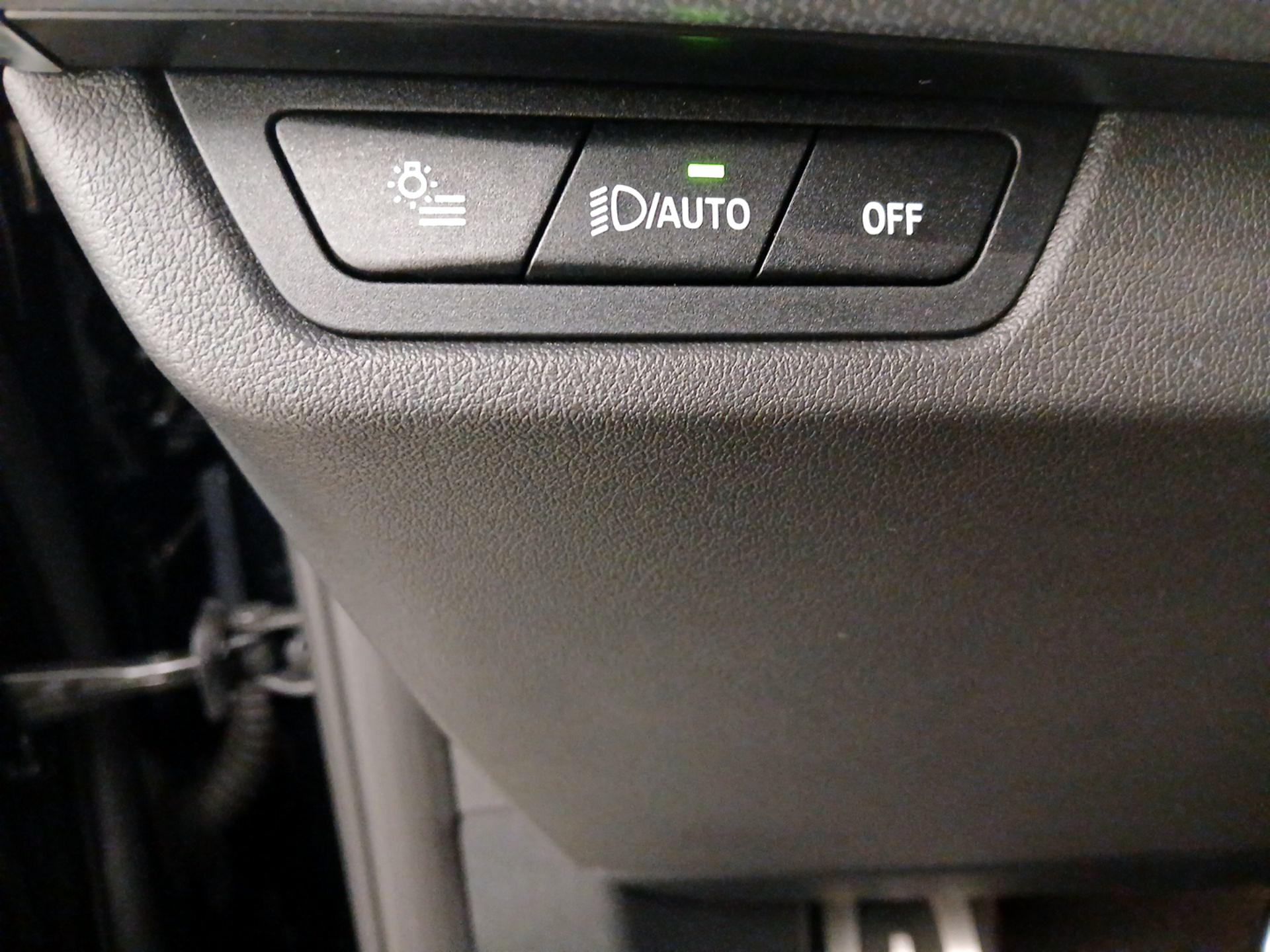 Thumbnail: 2025 BMW X2 - 13