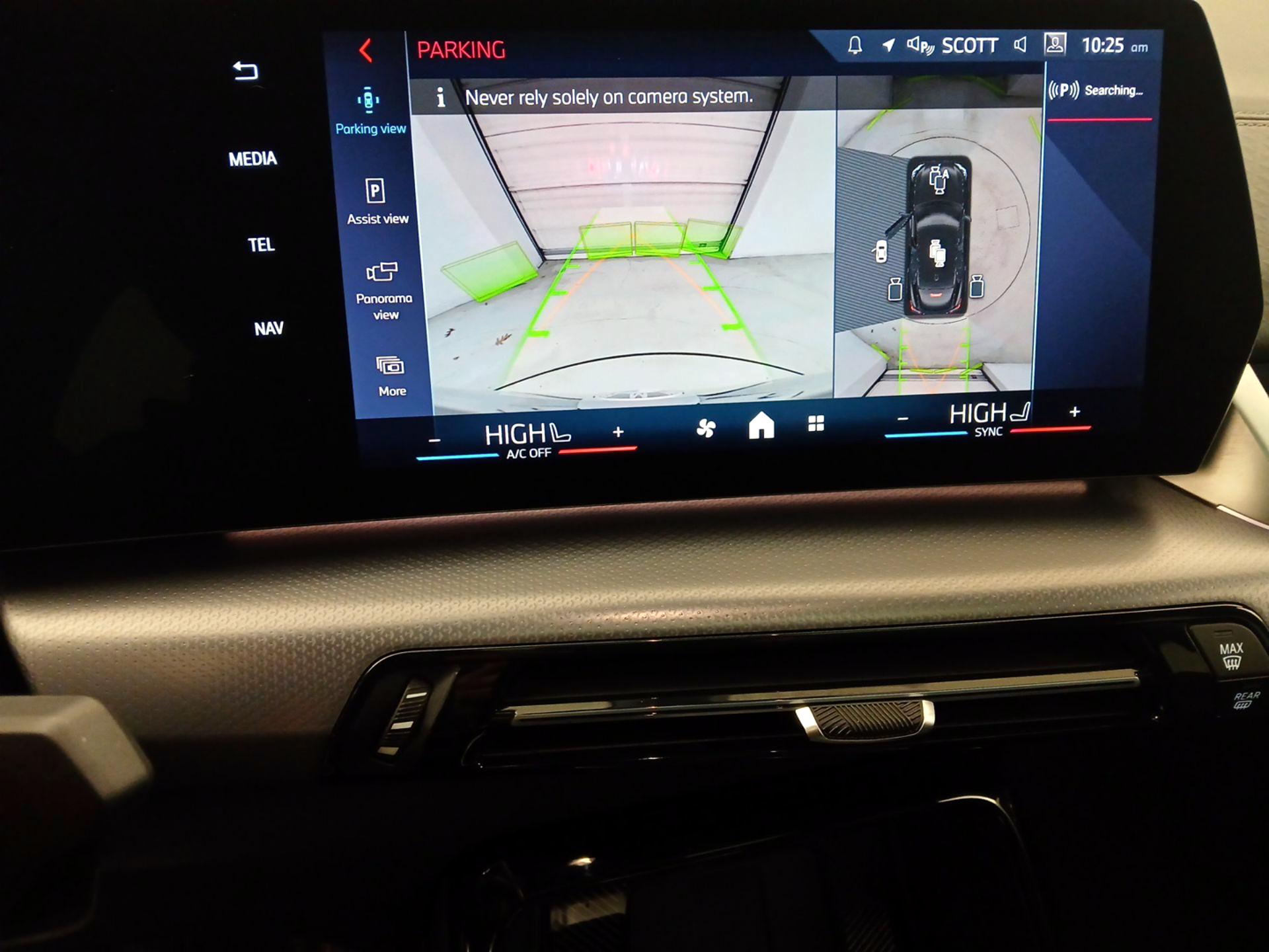 Thumbnail: 2025 BMW X2 - 14