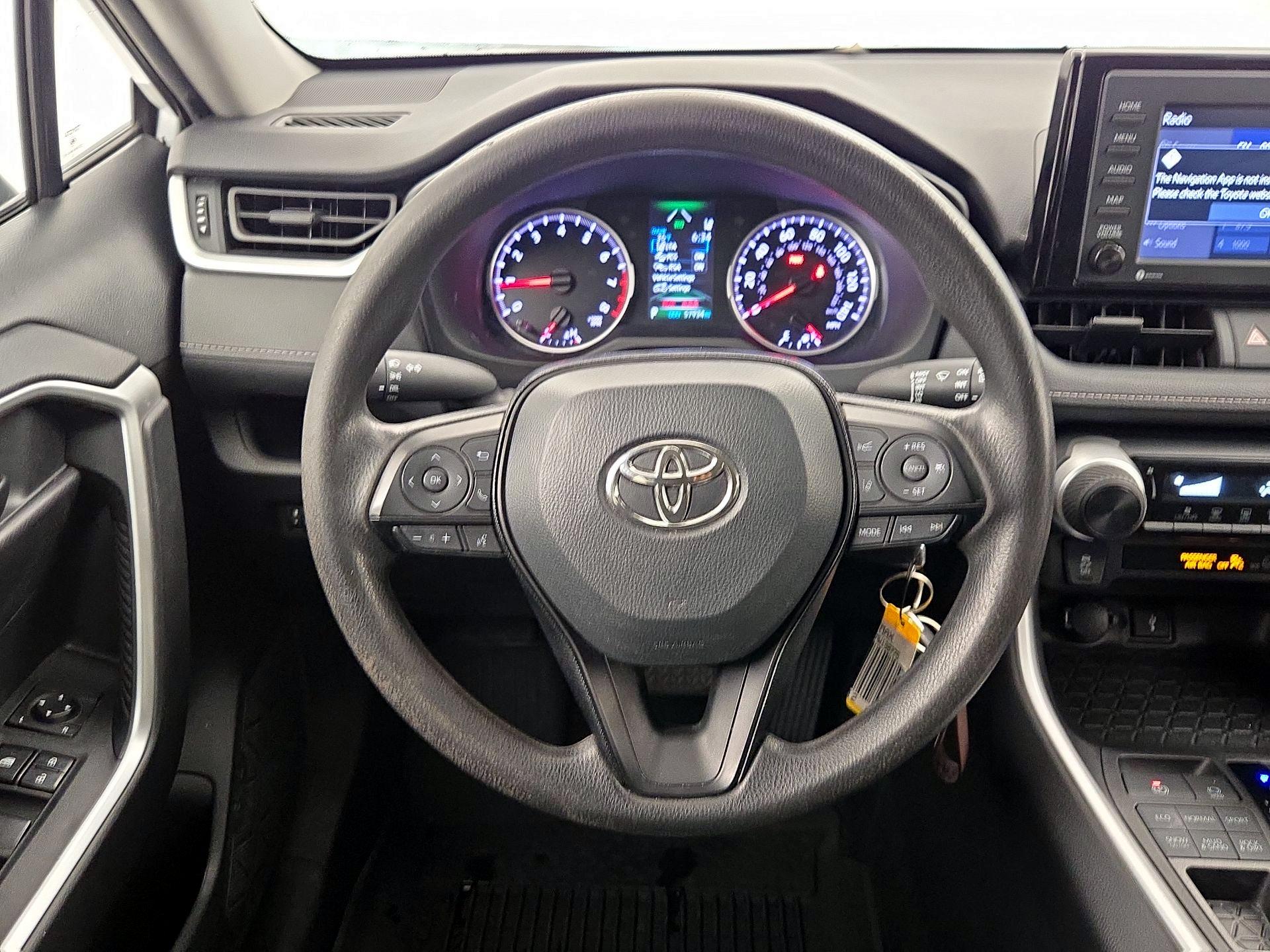 Thumbnail: 2021 Toyota RAV4 - 10