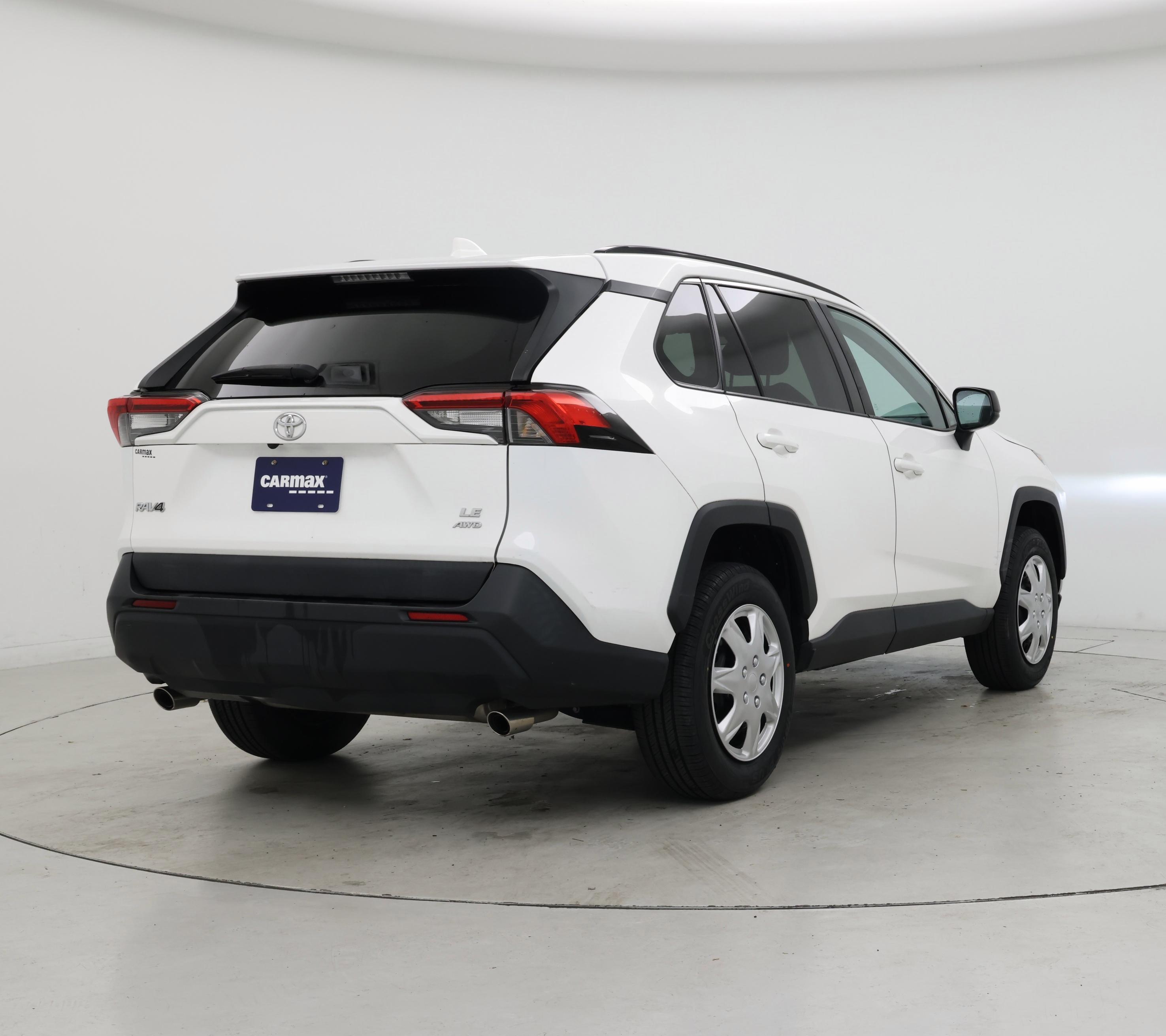 Thumbnail: 2021 Toyota RAV4 - 8
