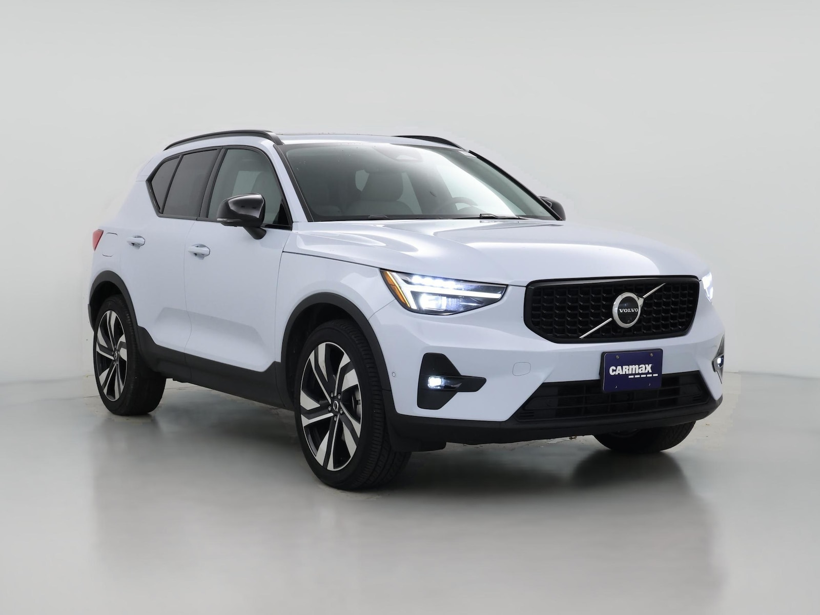 2024 Volvo XC40 Plus