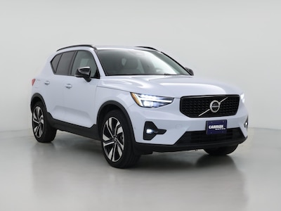 2024 Volvo XC40 B5 Plus Bright Theme
