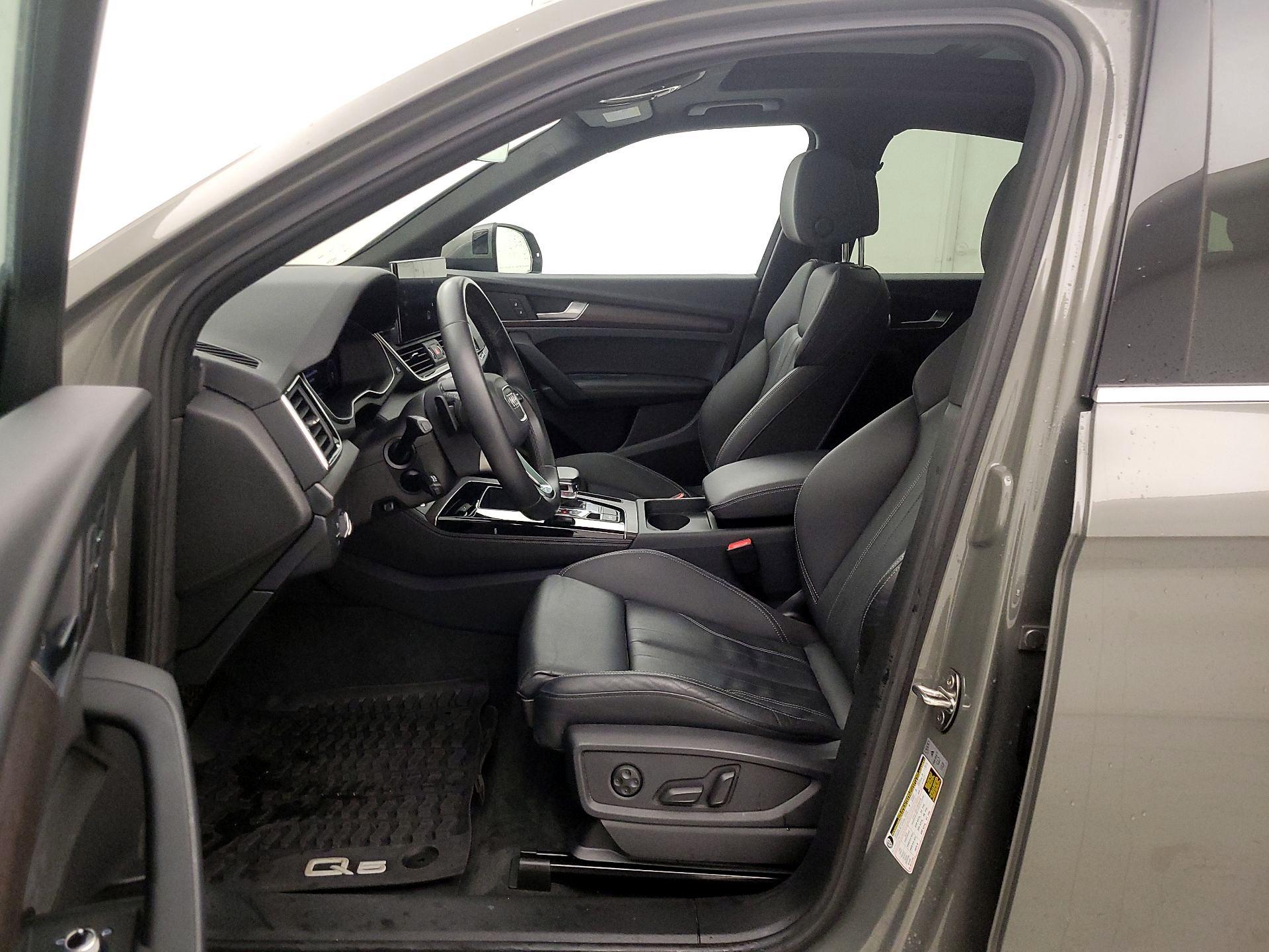 Thumbnail: 2023 Audi Q5 - 11