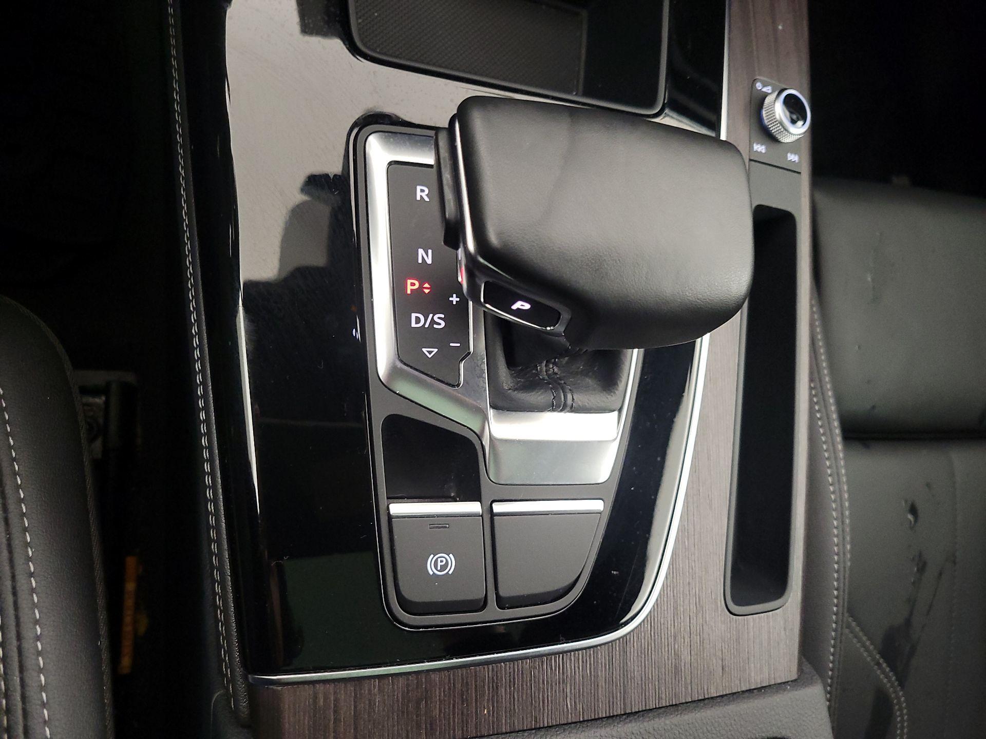 Thumbnail: 2023 Audi Q5 - 18