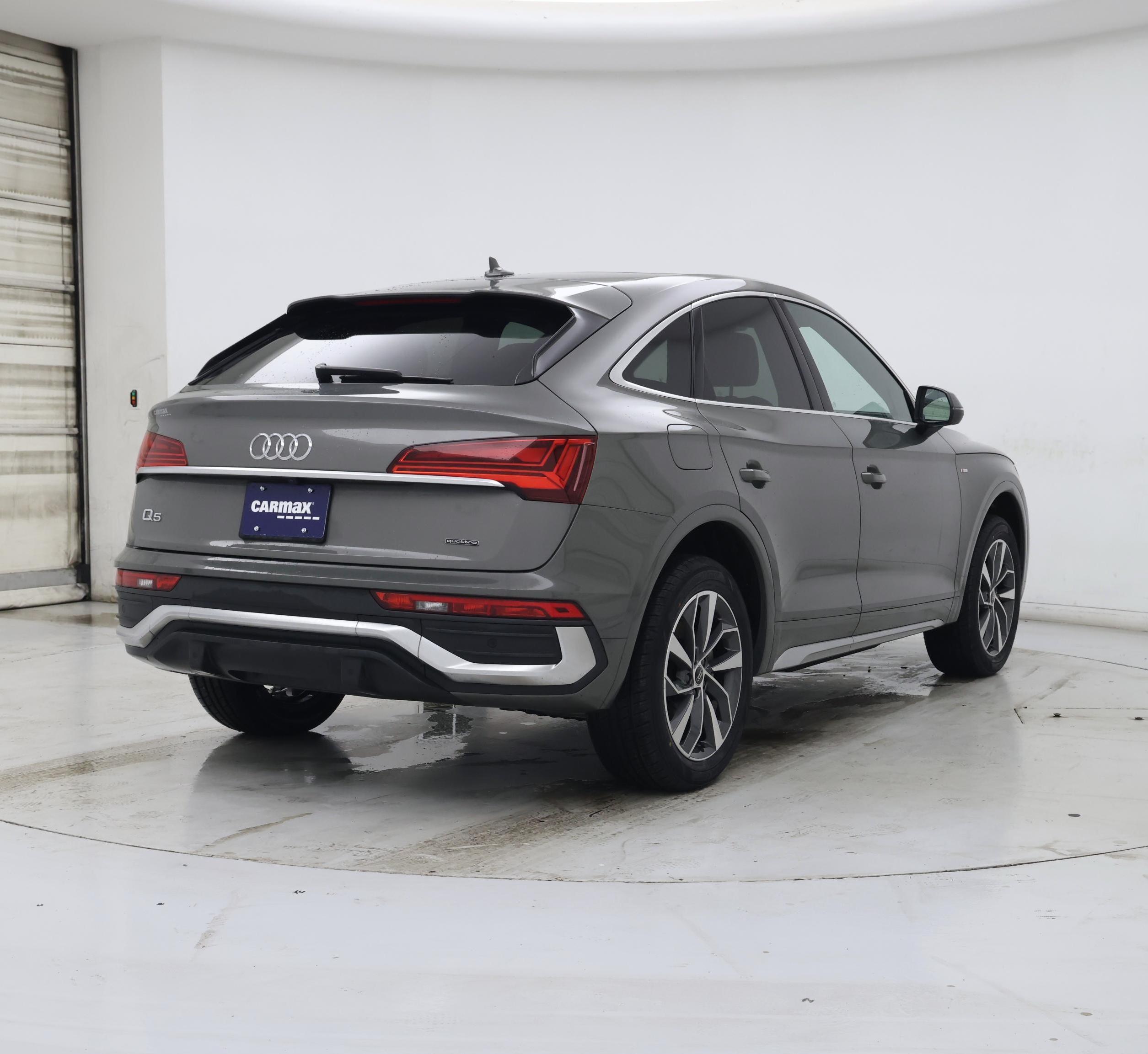 Thumbnail: 2023 Audi Q5 - 8