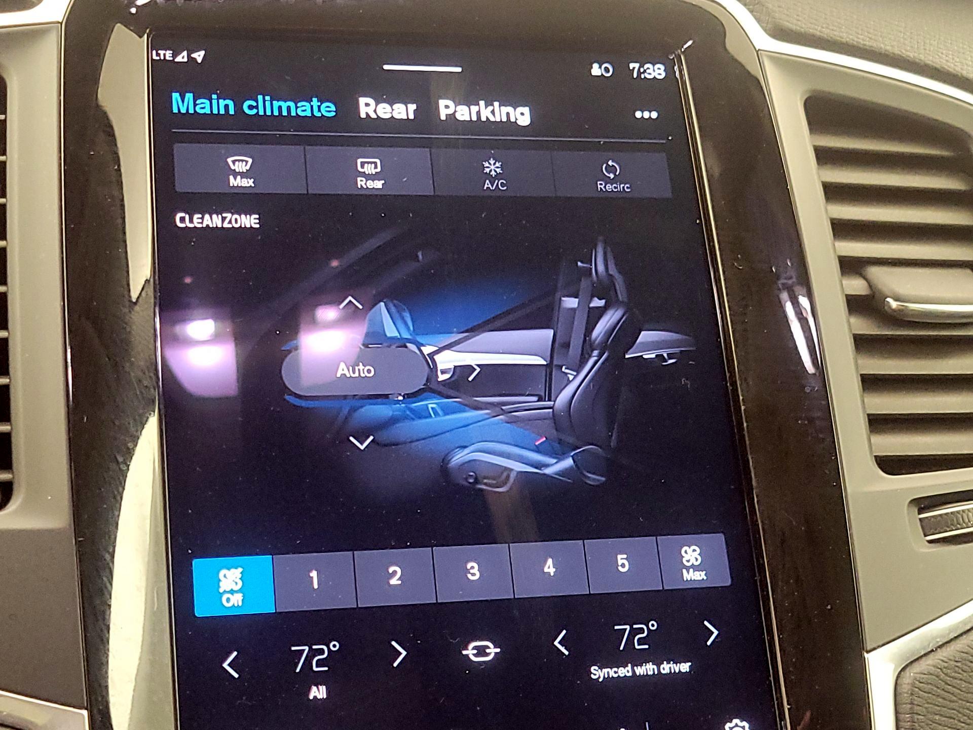 Thumbnail: 2024 Volvo XC90 - 16