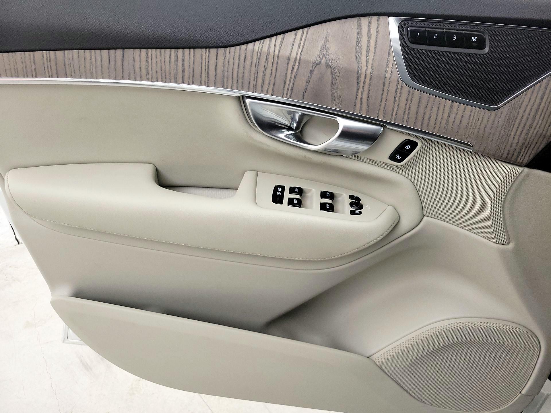 Thumbnail: 2023 Volvo XC90 - 12