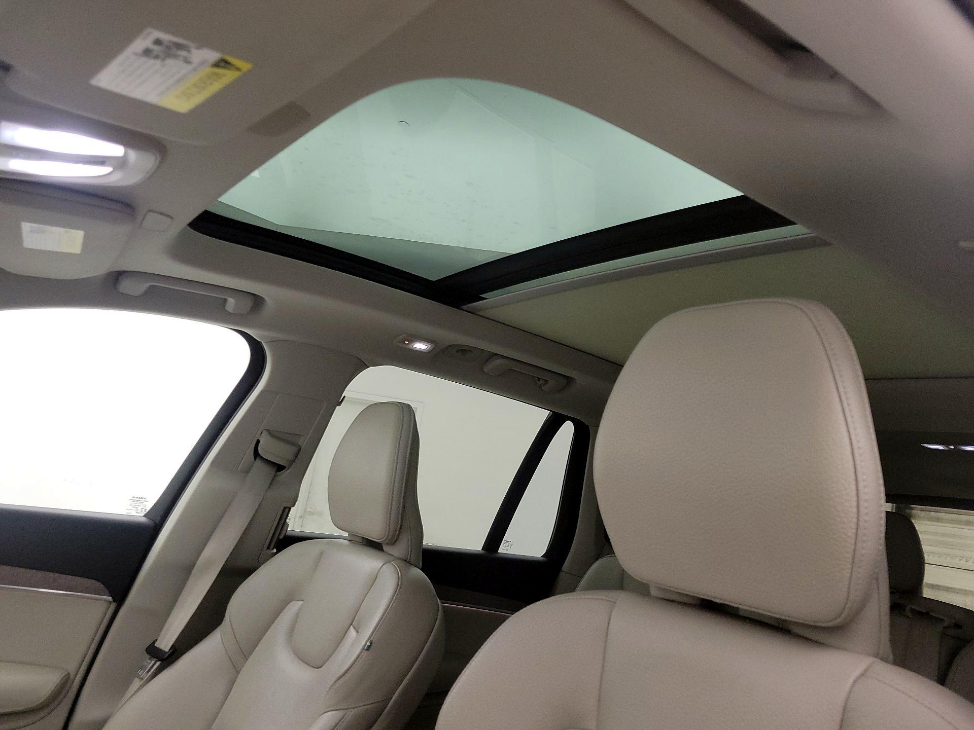 Thumbnail: 2023 Volvo XC90 - 20