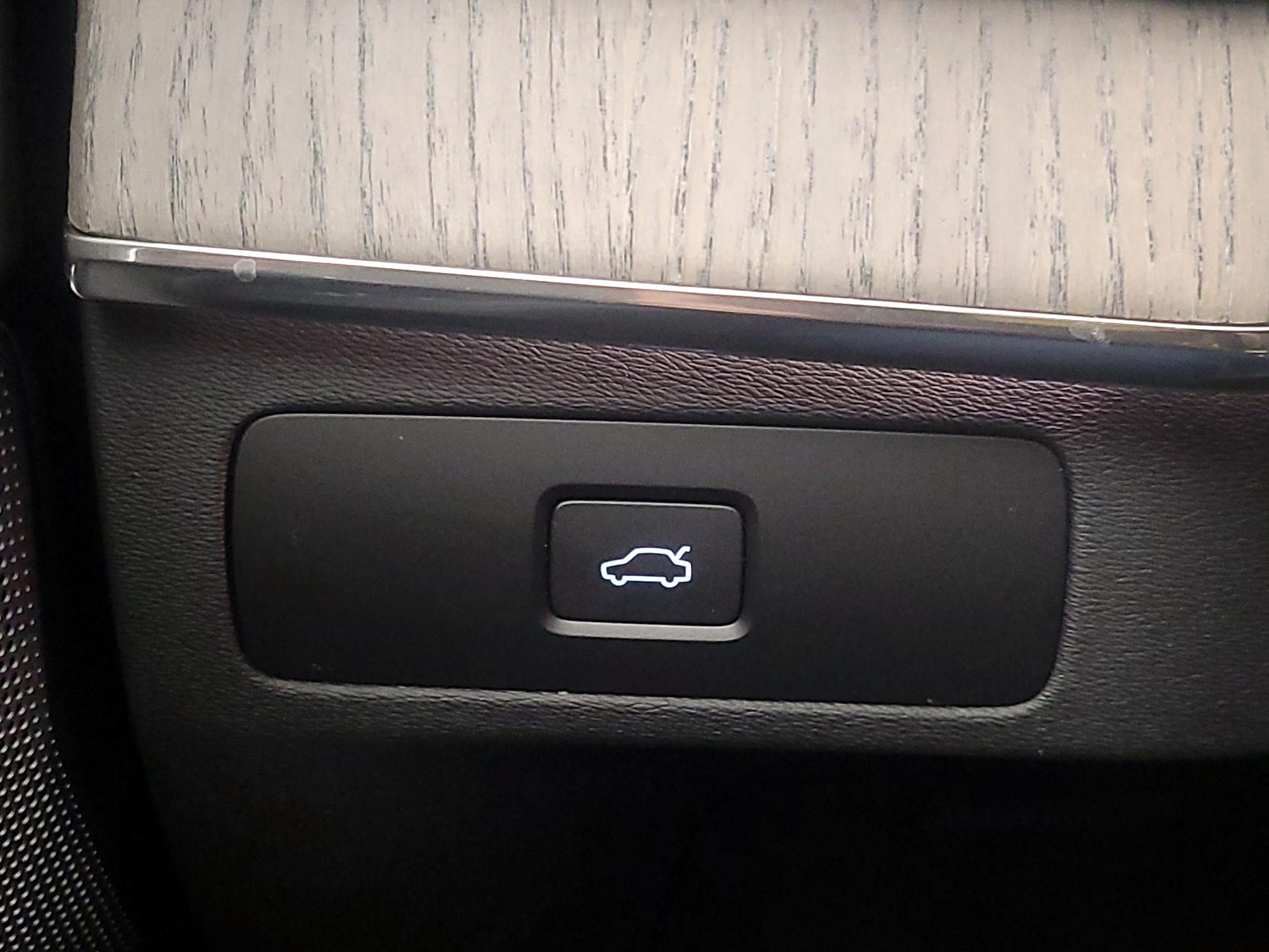 Thumbnail: 2023 Volvo XC90 - 13