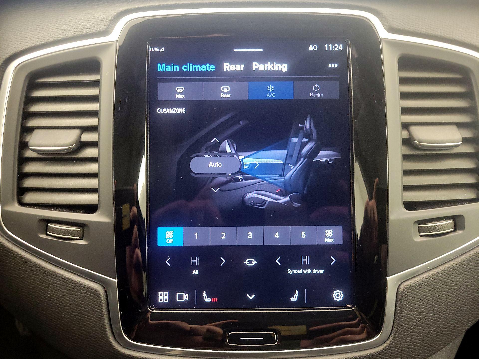 Thumbnail: 2024 Volvo XC90 - 17