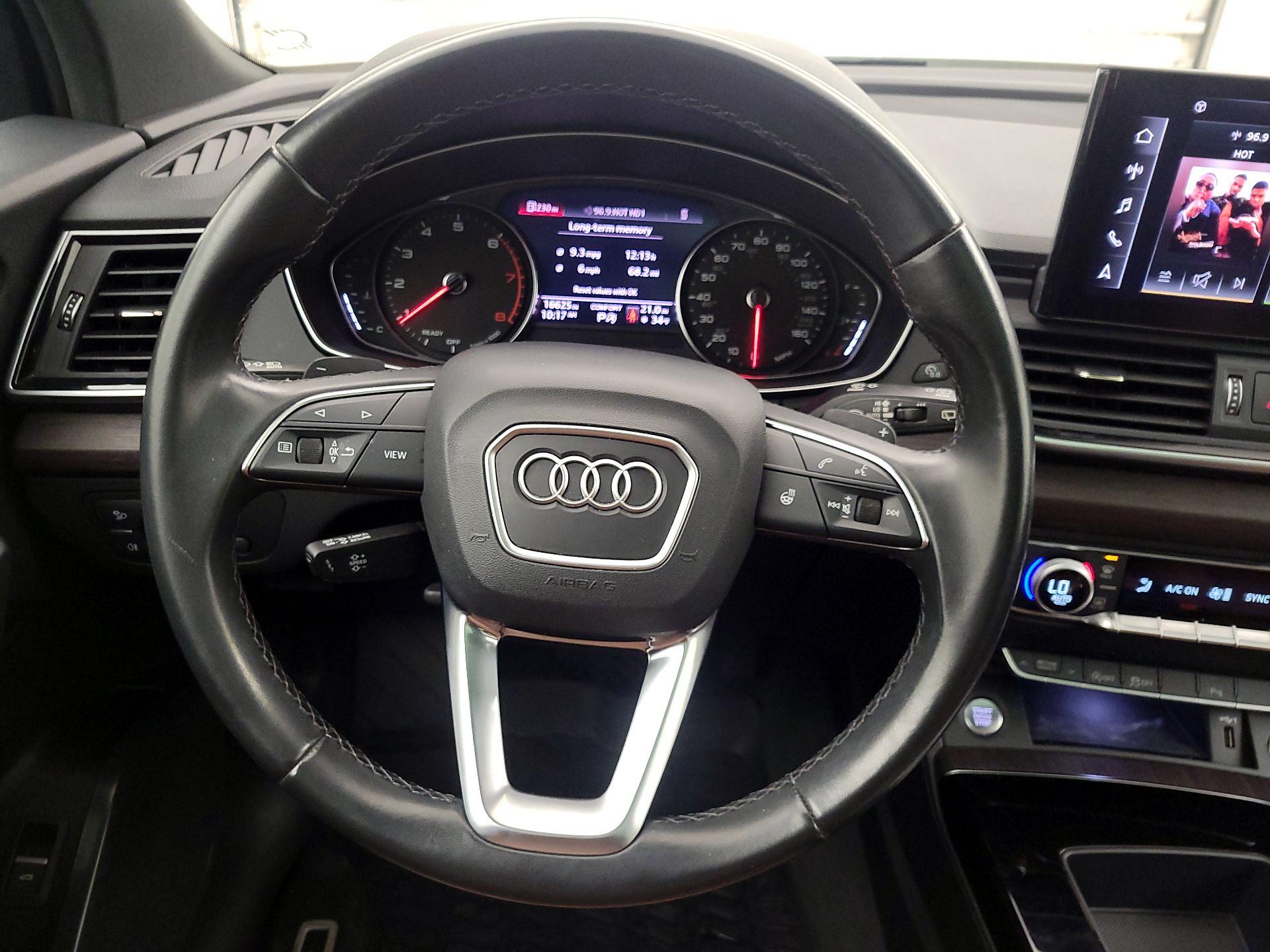 Thumbnail: 2022 Audi Q5 - 10