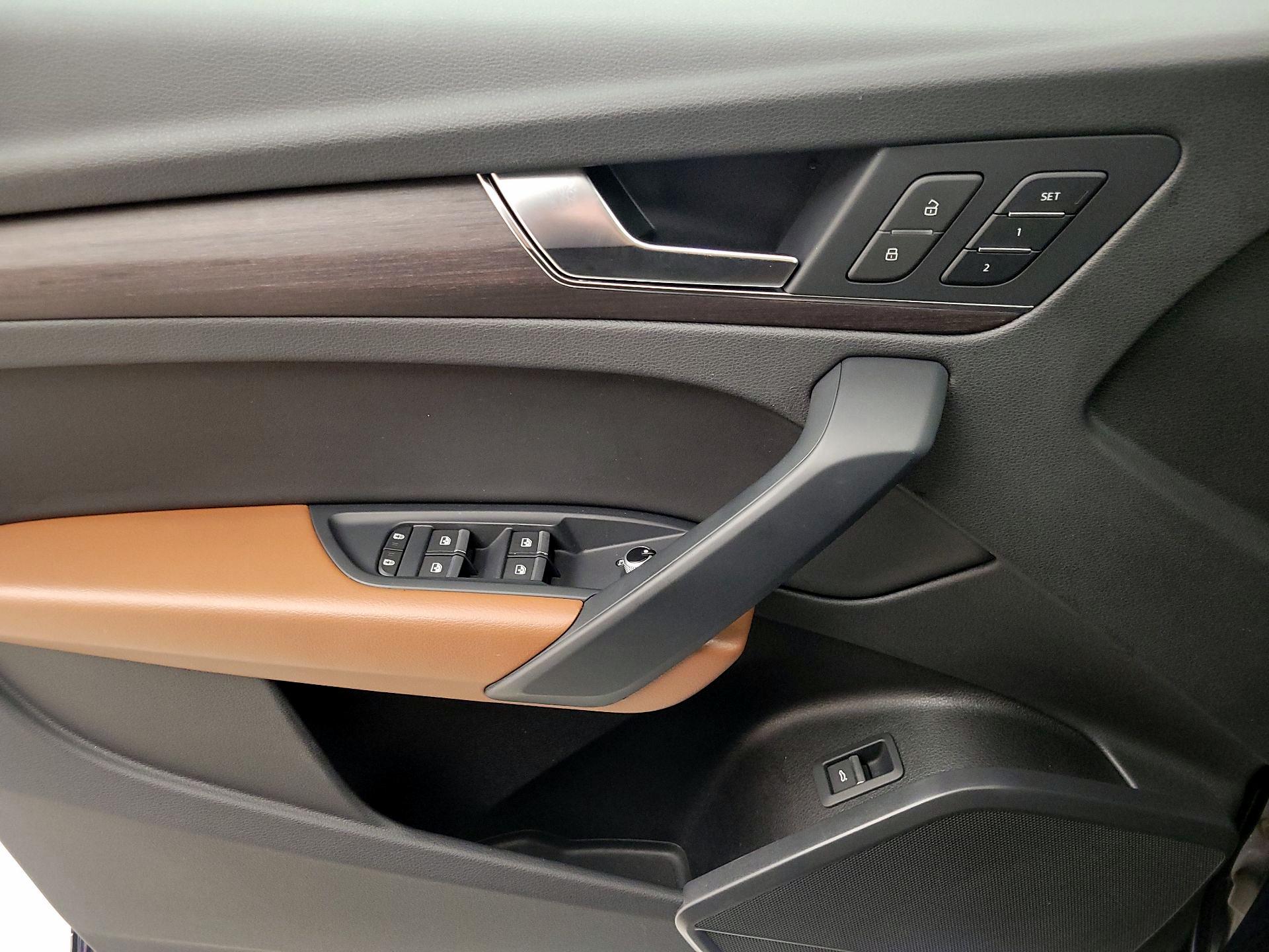 Thumbnail: 2022 Audi Q5 - 12