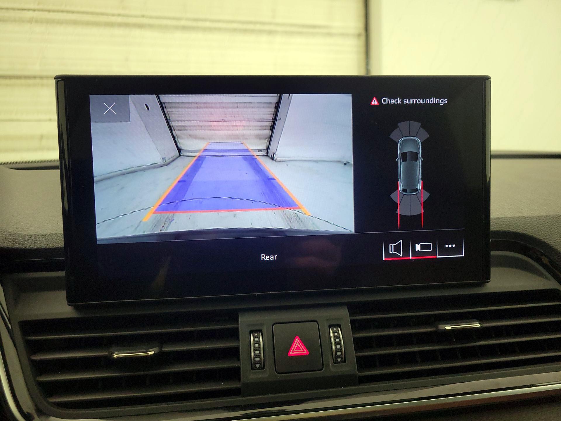 Thumbnail: 2022 Audi Q5 - 14