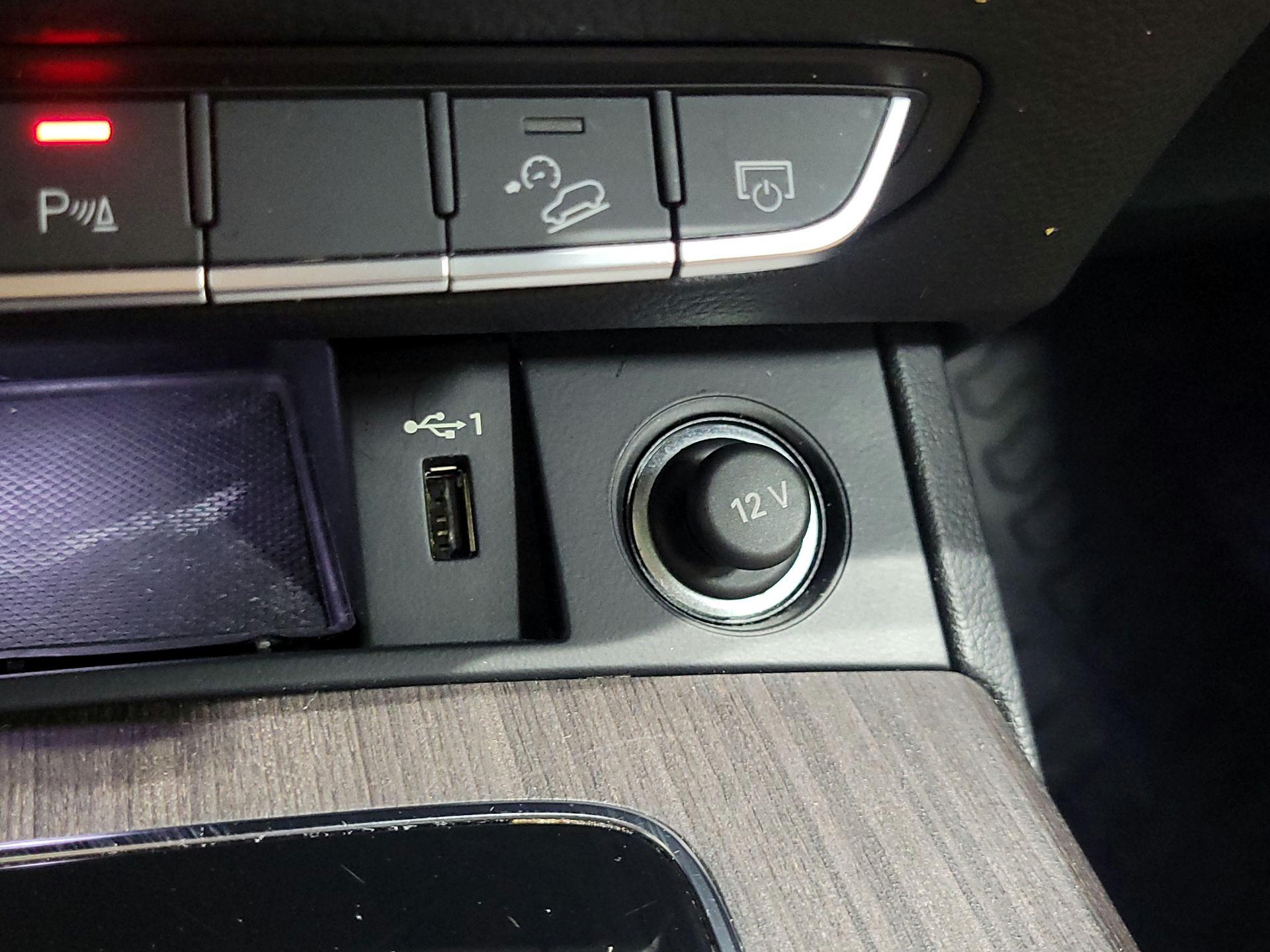 Thumbnail: 2022 Audi Q5 - 18