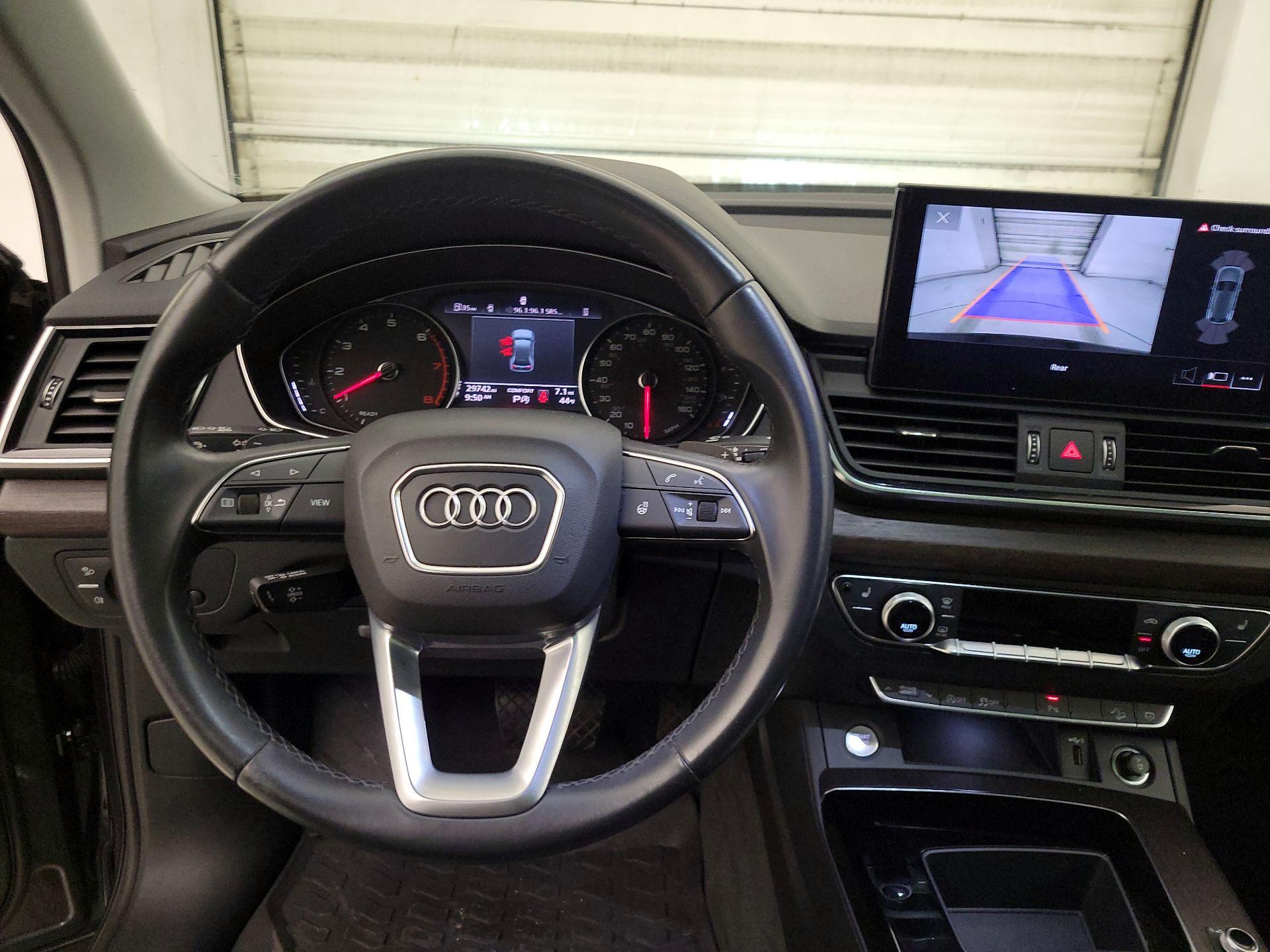 Thumbnail: 2022 Audi Q5 - 10