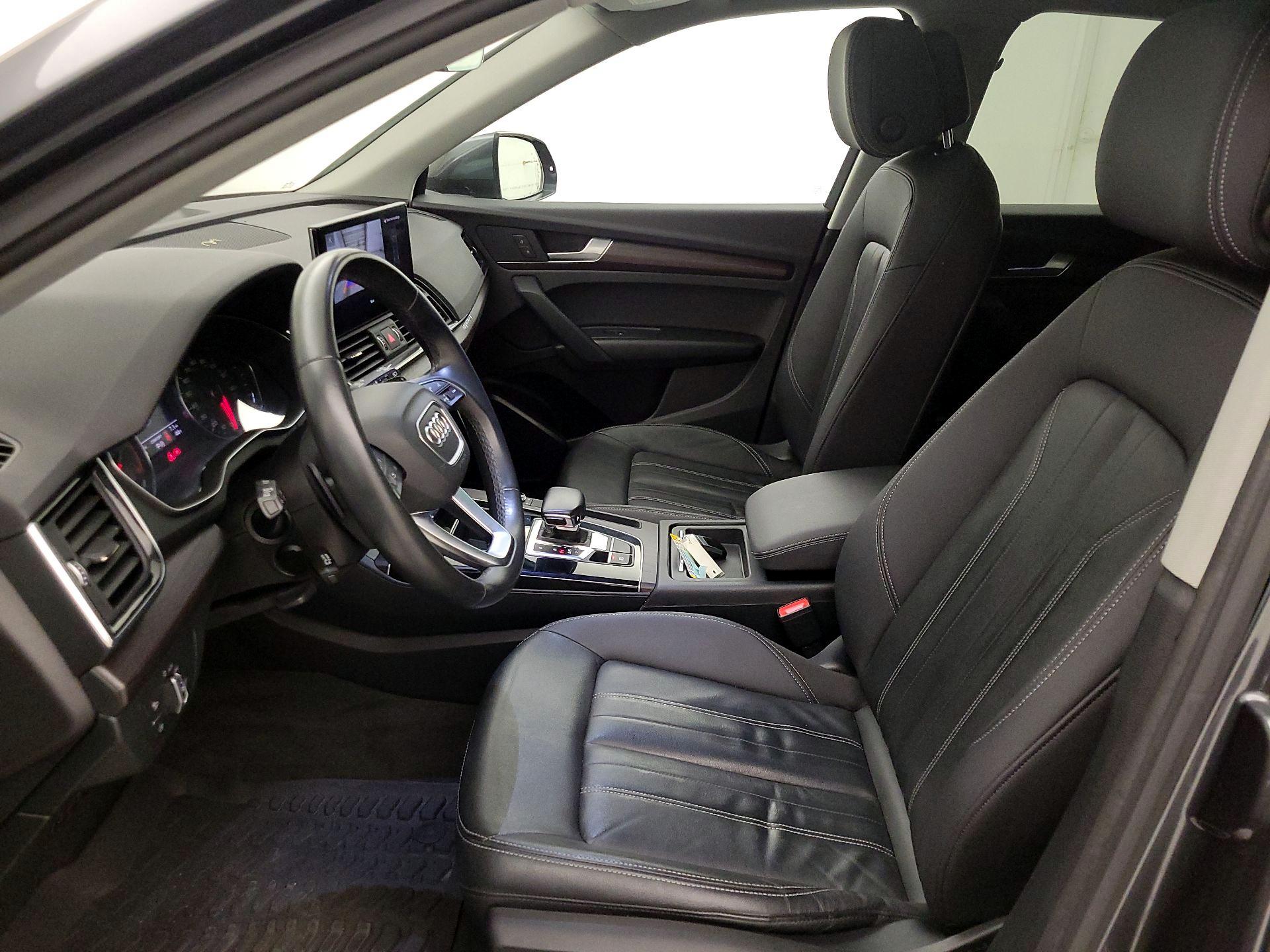 Thumbnail: 2022 Audi Q5 - 11