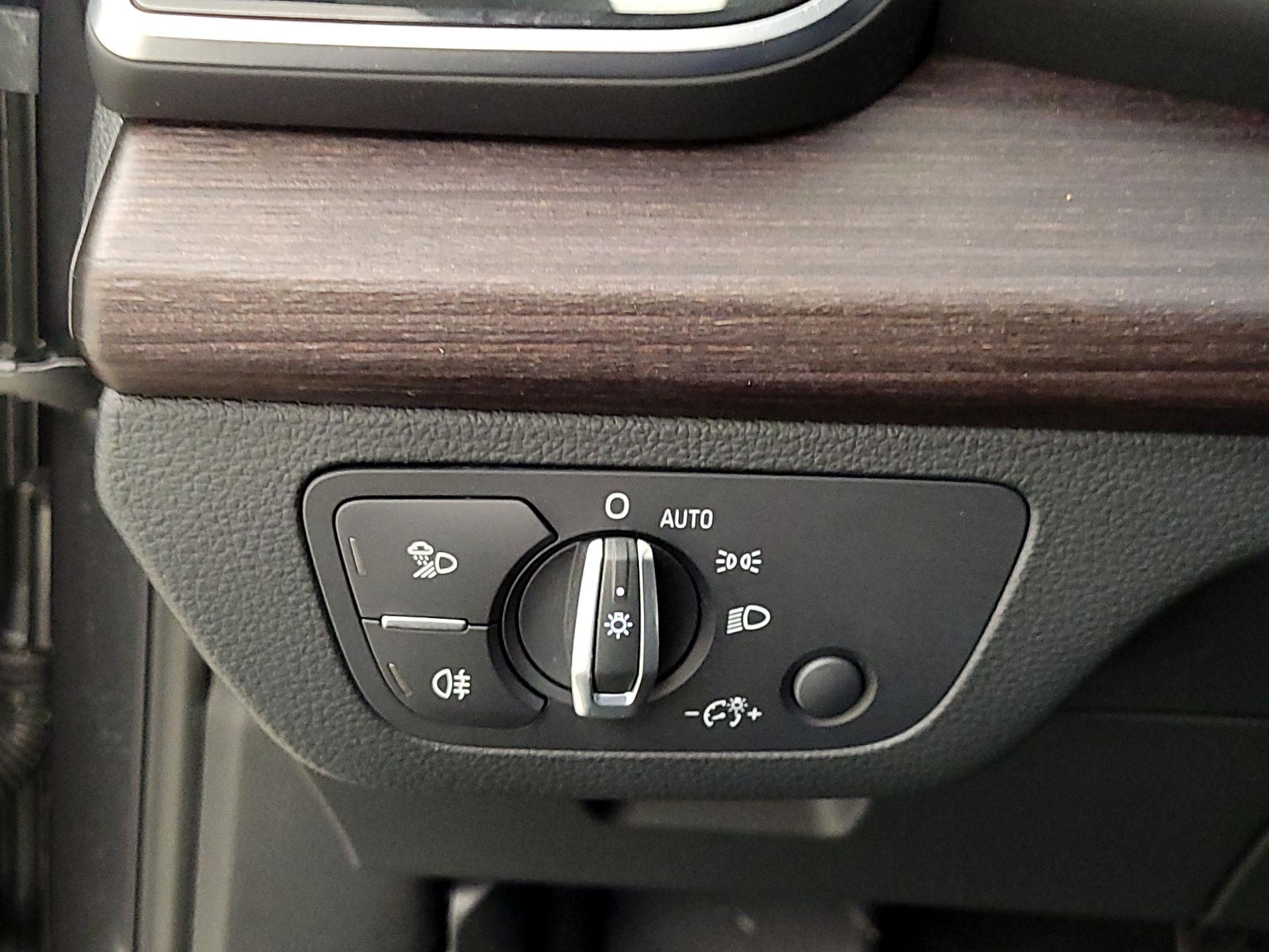 Thumbnail: 2022 Audi Q5 - 13