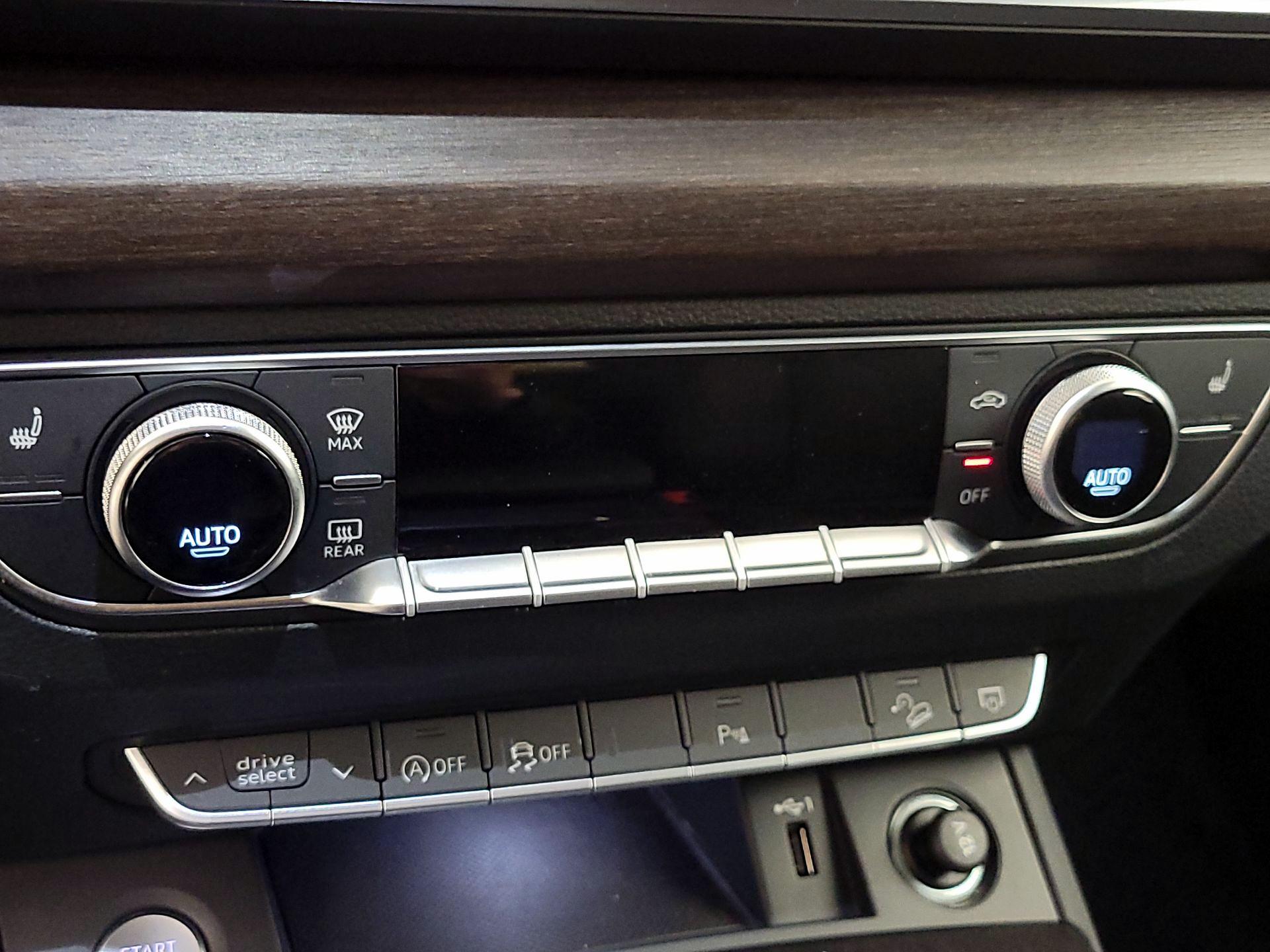 Thumbnail: 2022 Audi Q5 - 16