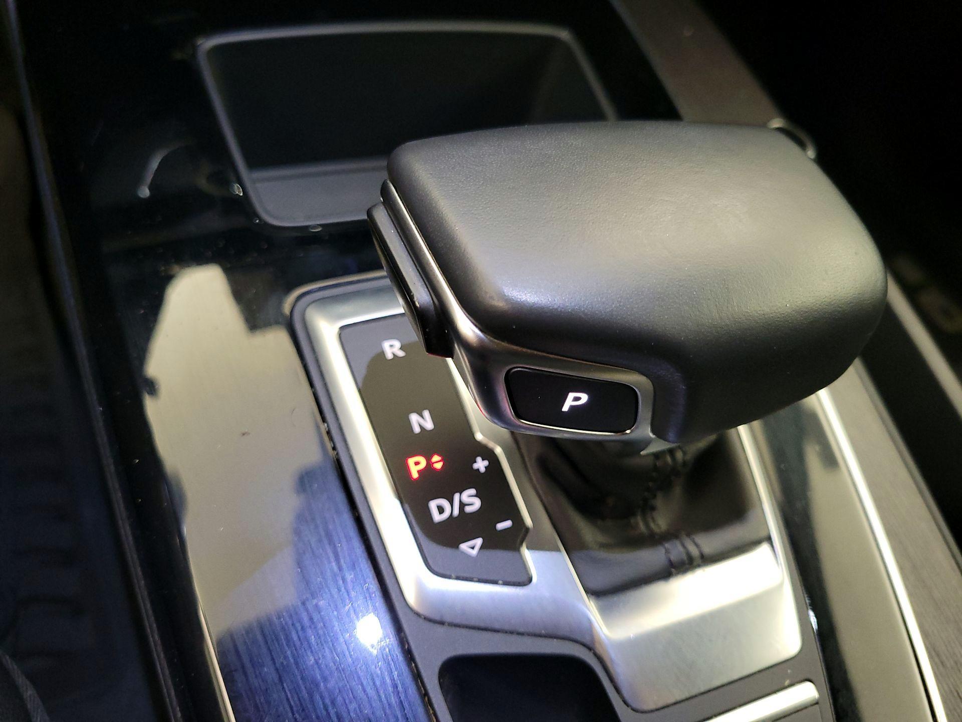 Thumbnail: 2022 Audi Q5 - 17