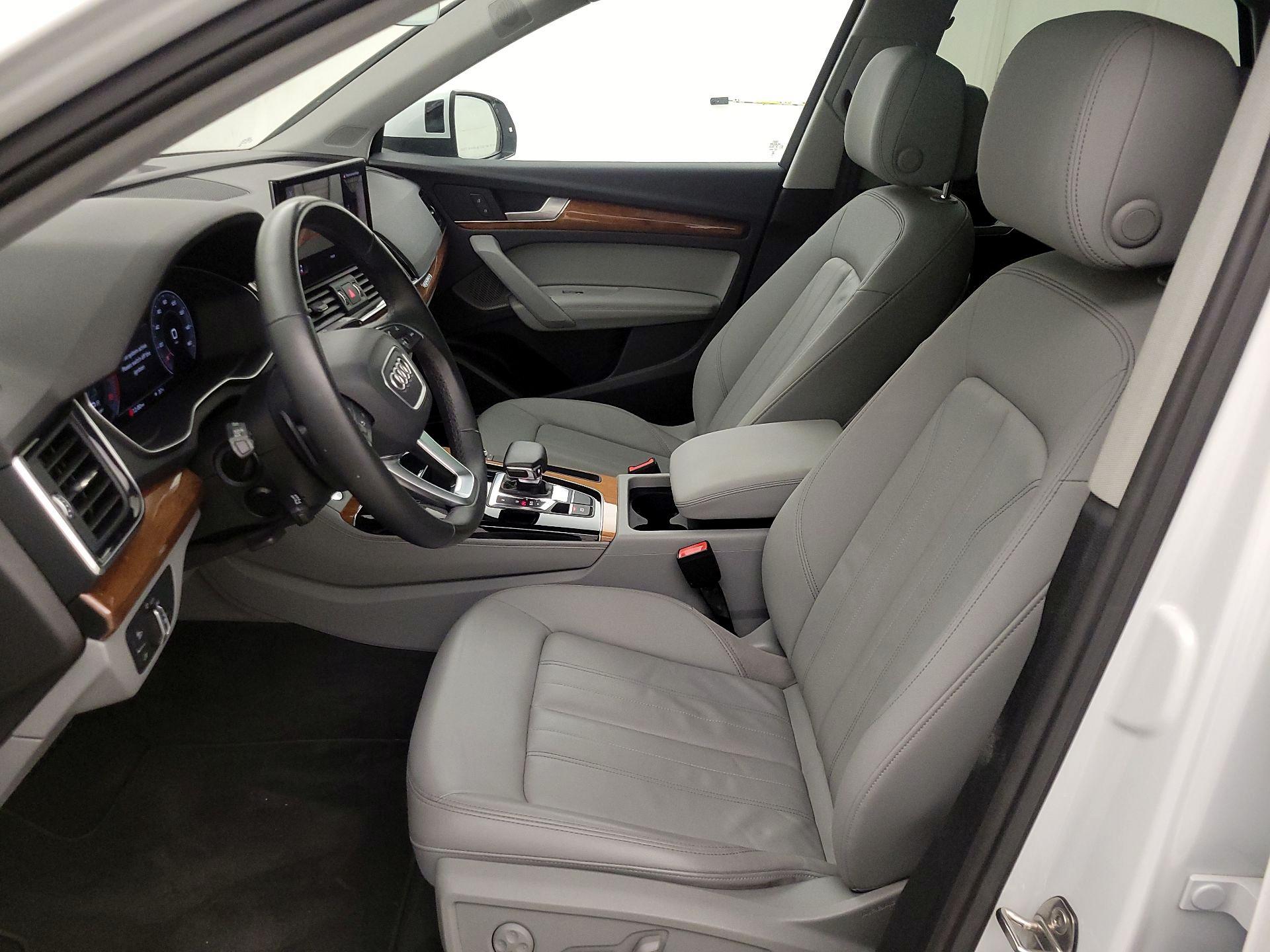 Thumbnail: 2023 Audi Q5 - 9