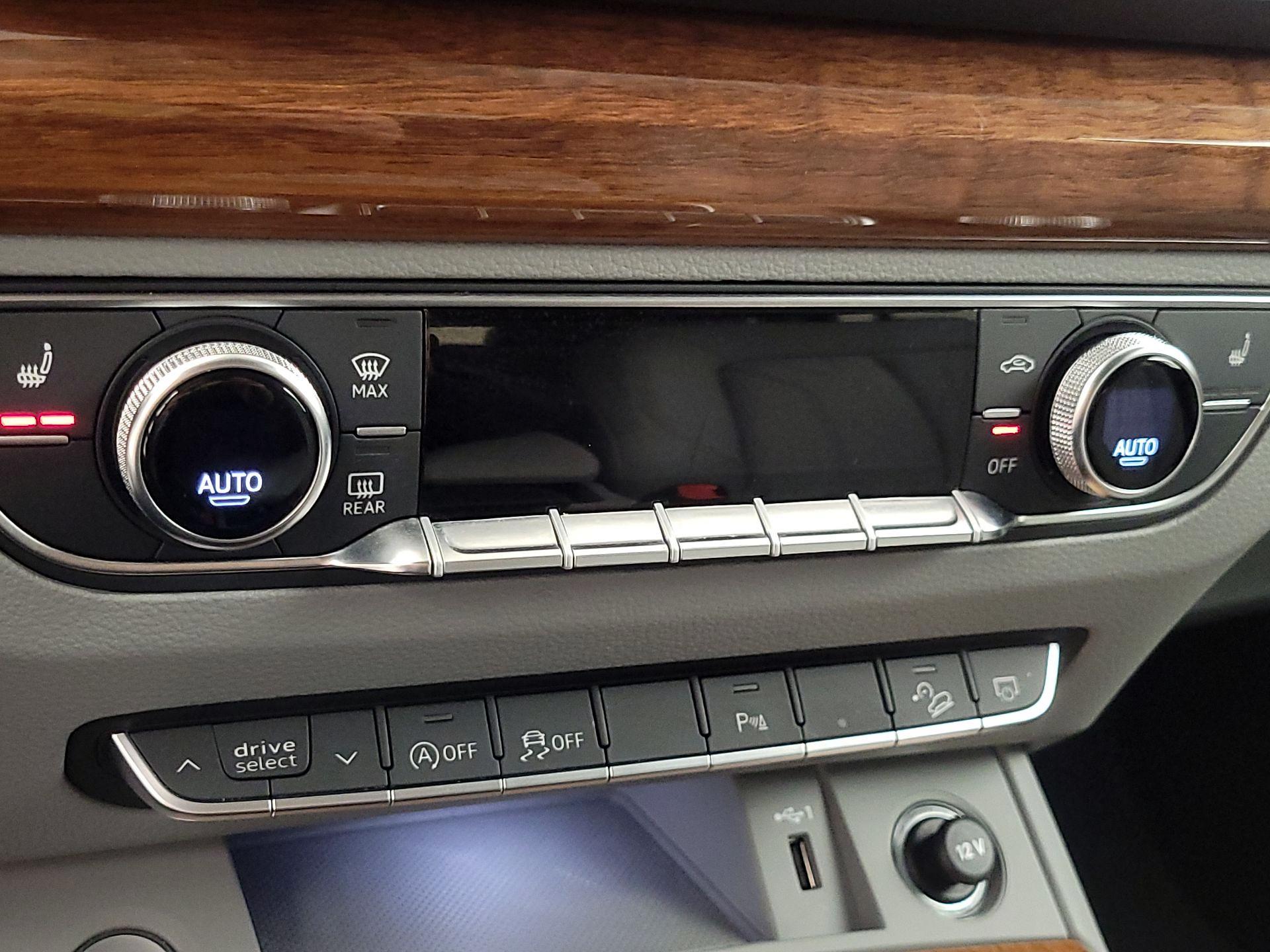 Thumbnail: 2023 Audi Q5 - 14