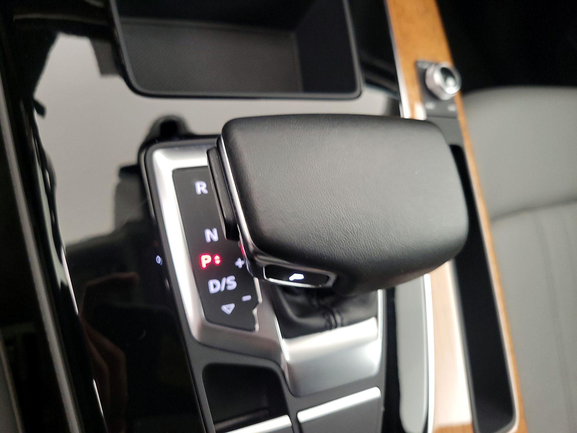 Thumbnail: 2023 Audi Q5 - 15