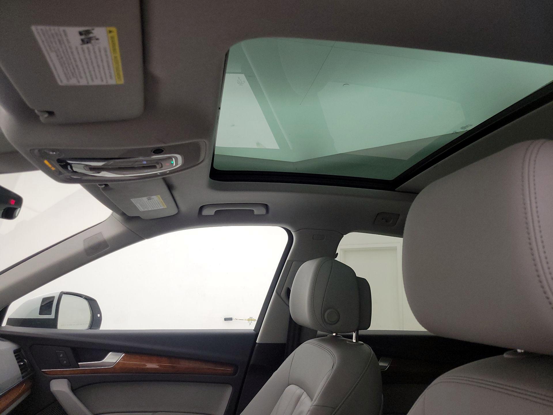 Thumbnail: 2023 Audi Q5 - 17