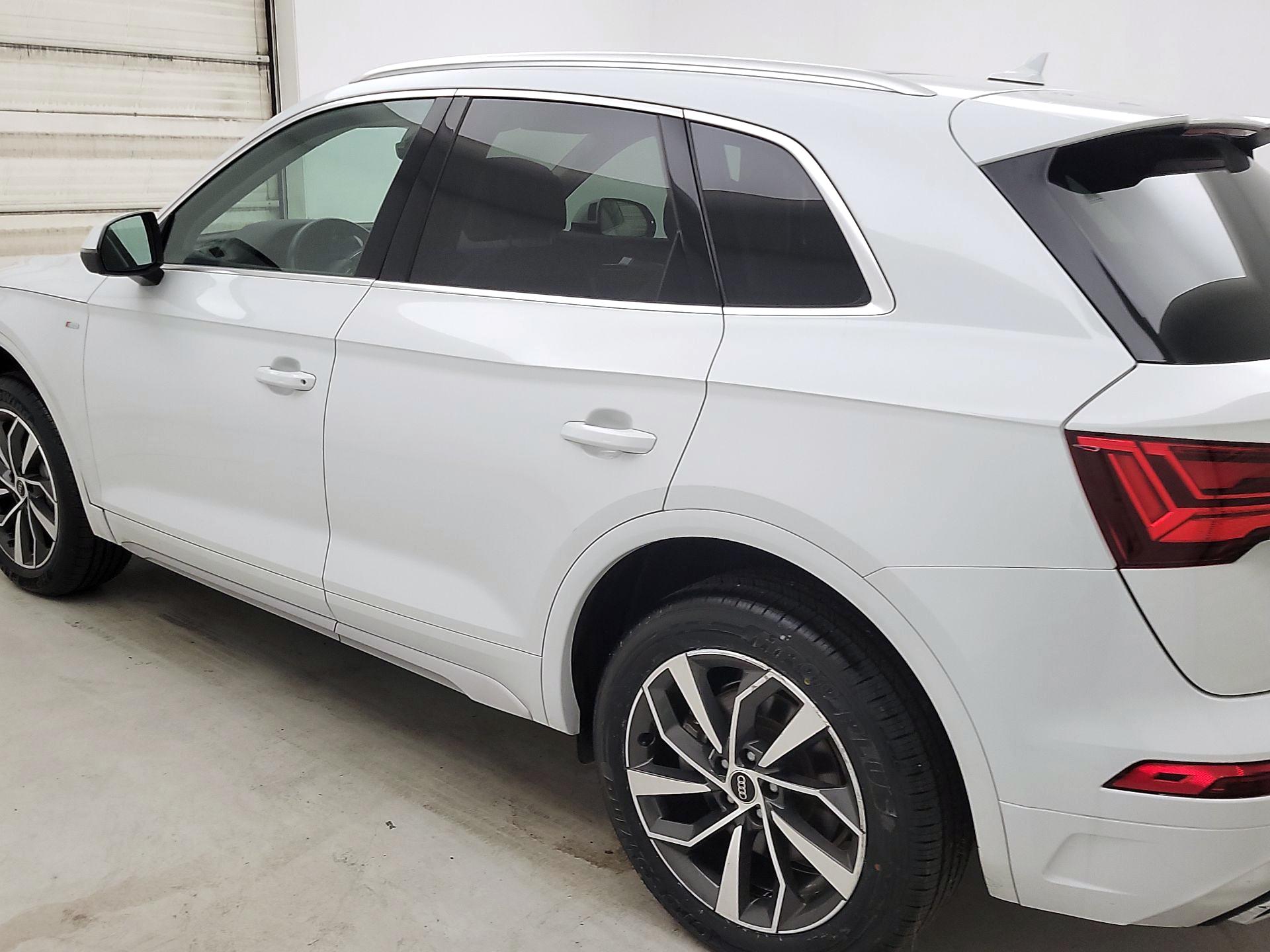 Thumbnail: 2023 Audi Q5 - 7