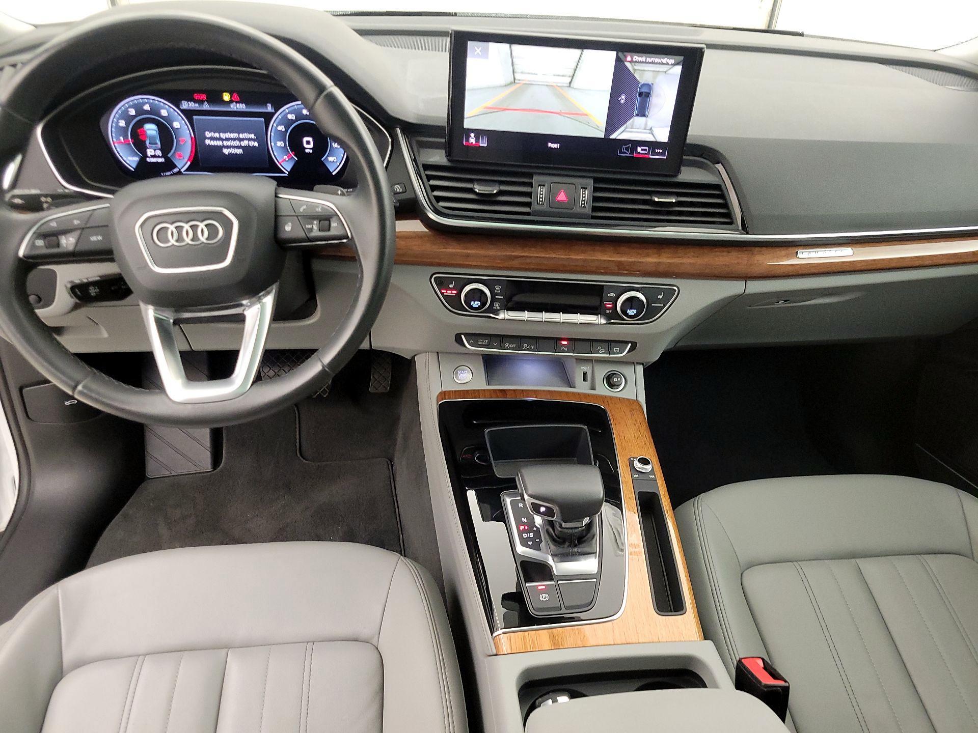 Thumbnail: 2023 Audi Q5 - 8