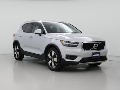 2022 Volvo XC40 T5 Momentum