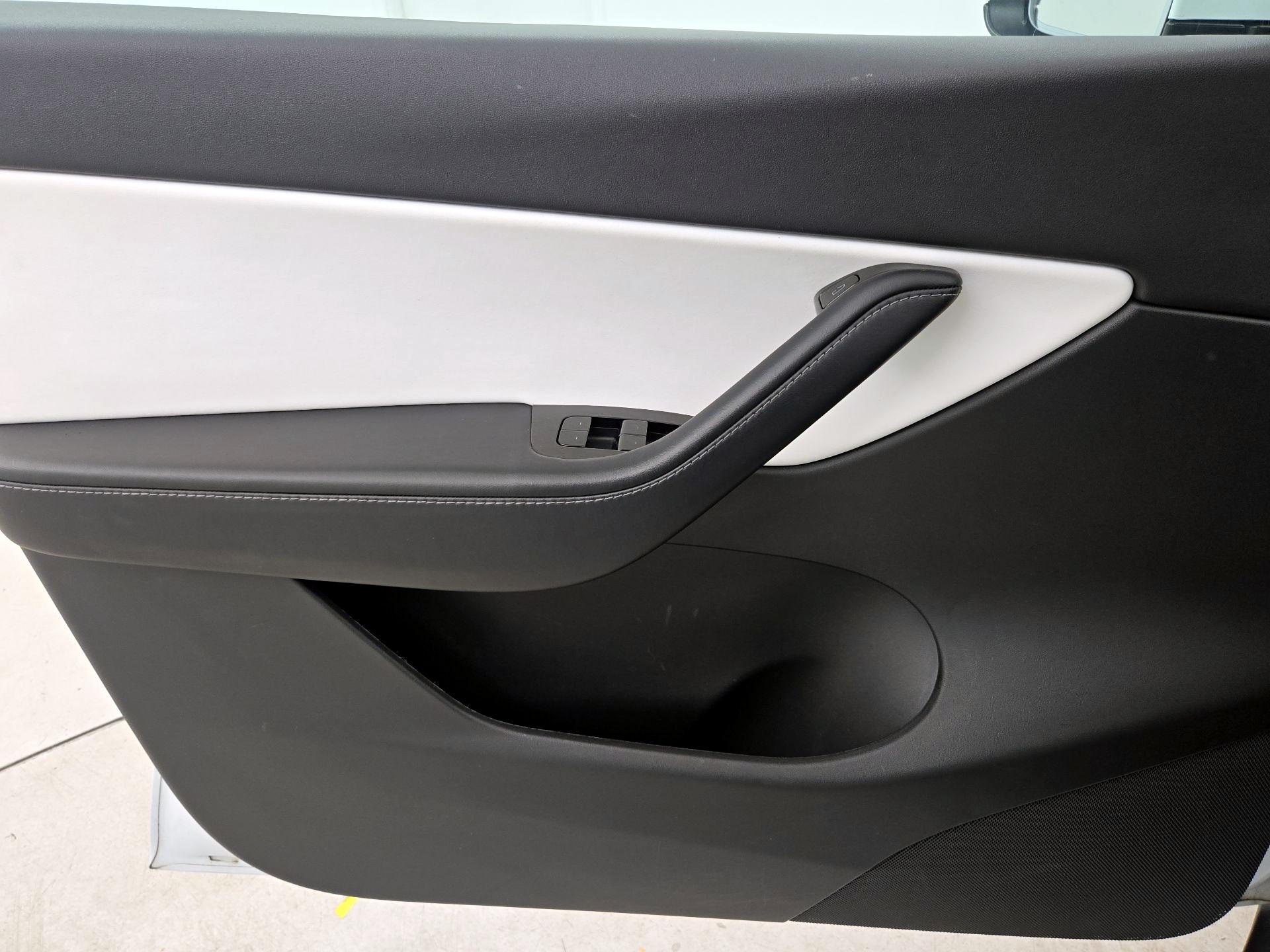 Thumbnail: 2021 Tesla Model Y - 12