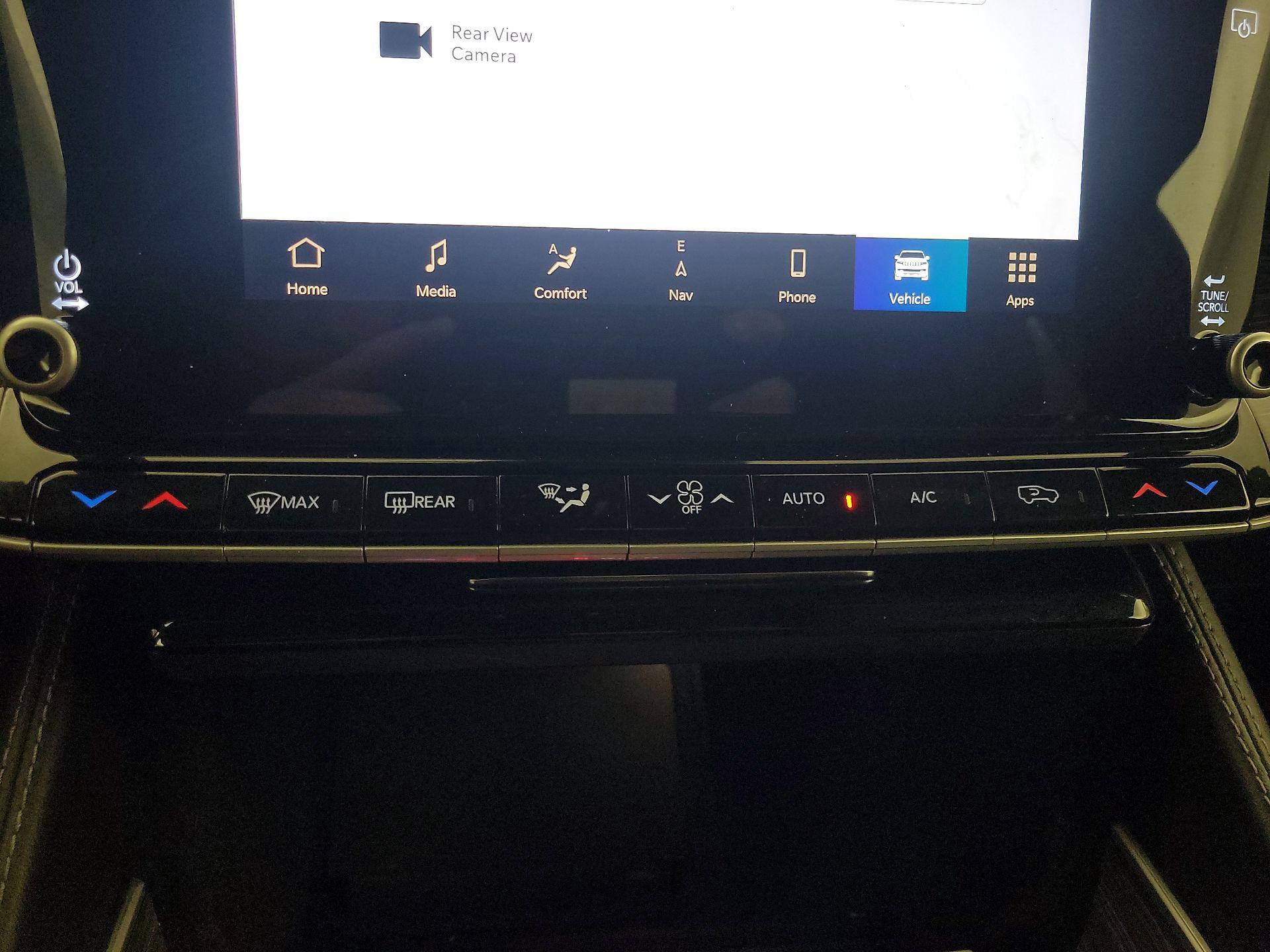 Thumbnail: 2022 Jeep Wagoneer - 17