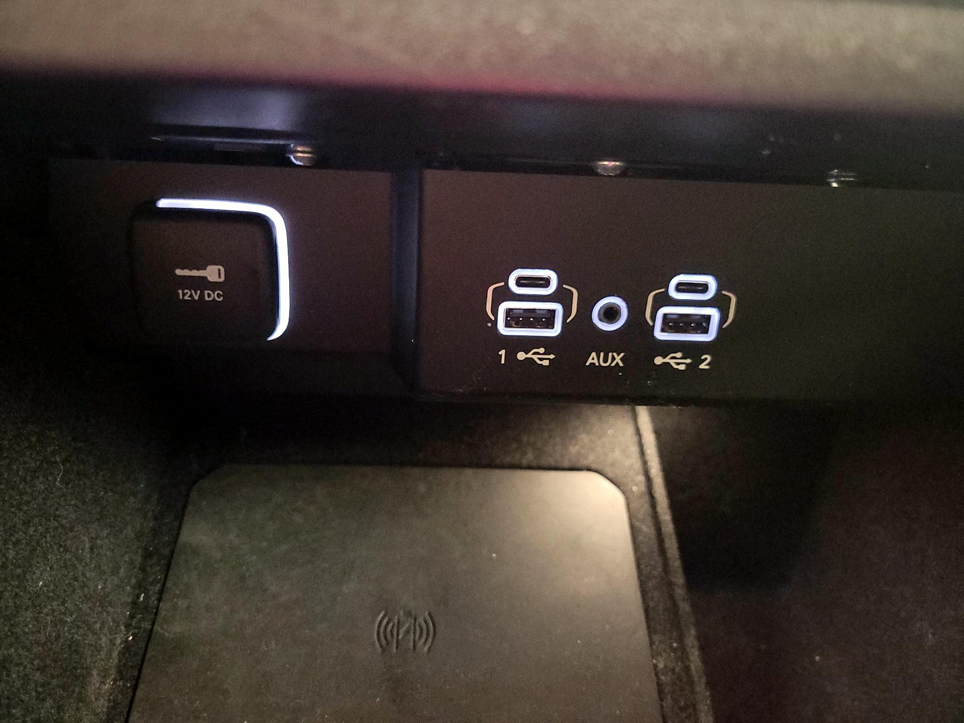 Thumbnail: 2022 Jeep Wagoneer - 19