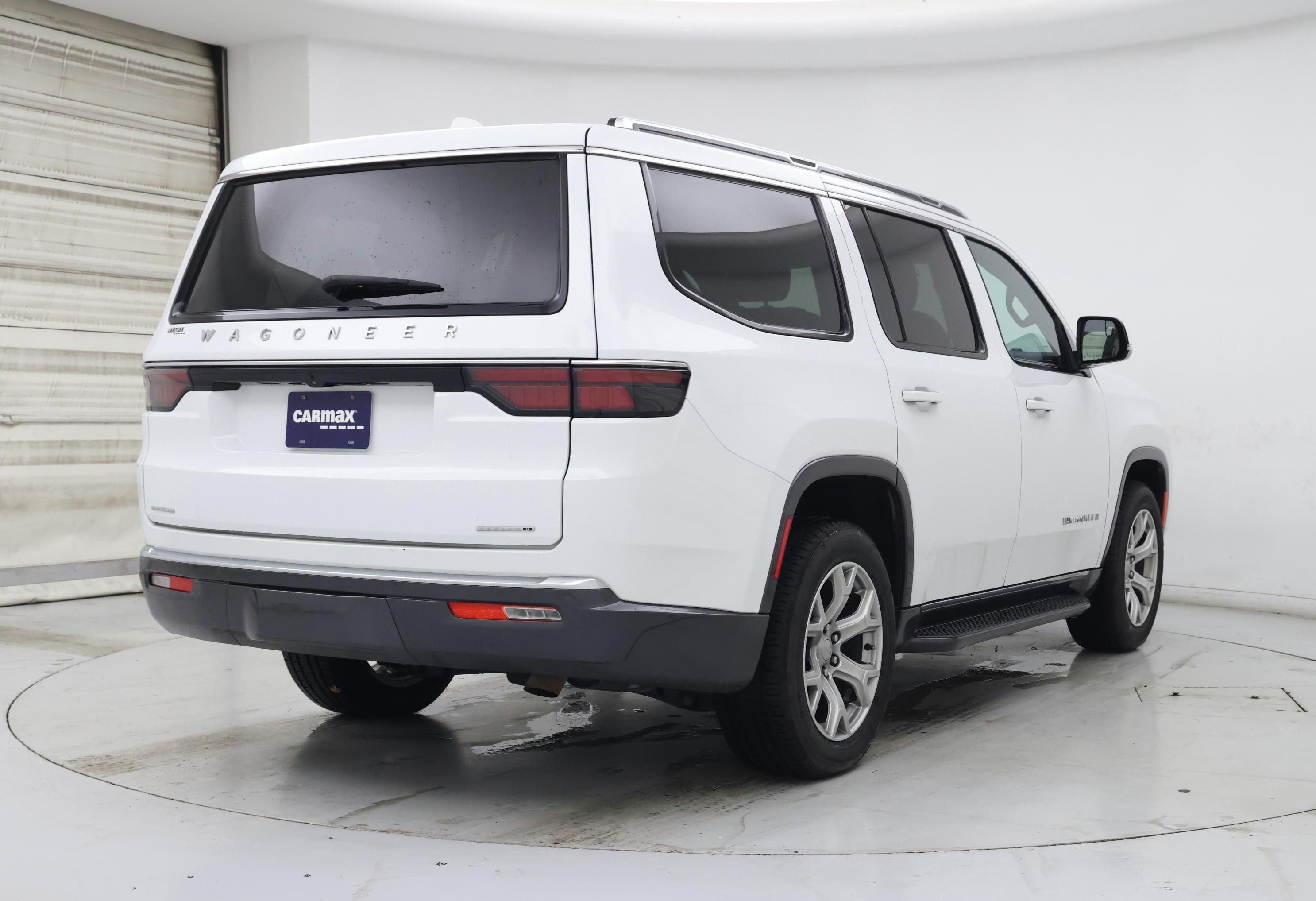 Thumbnail: 2022 Jeep Wagoneer - 8