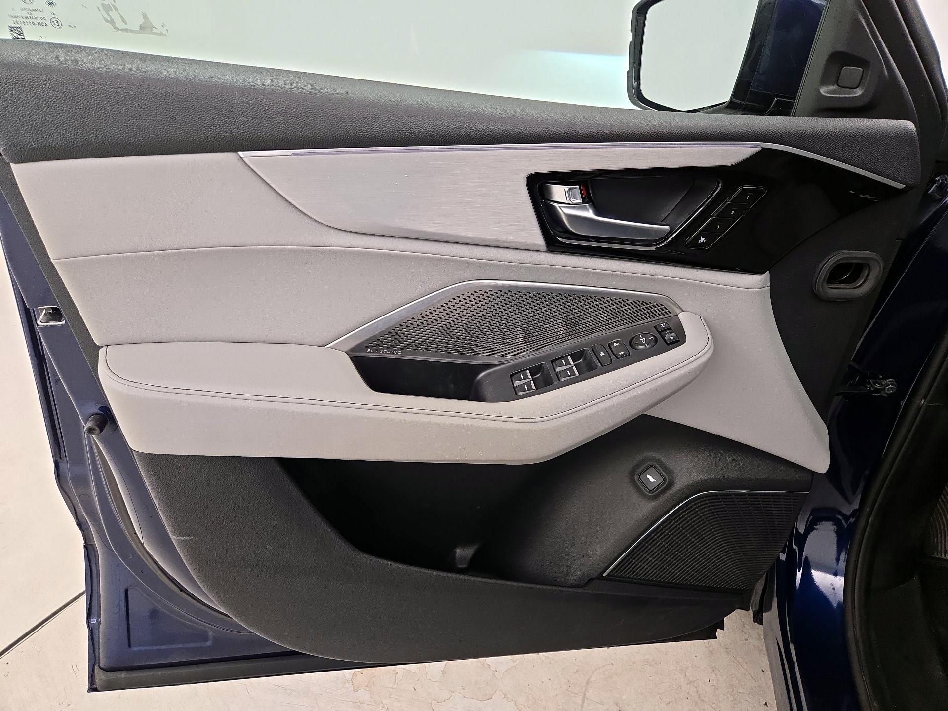 Thumbnail: 2022 Acura MDX - 12