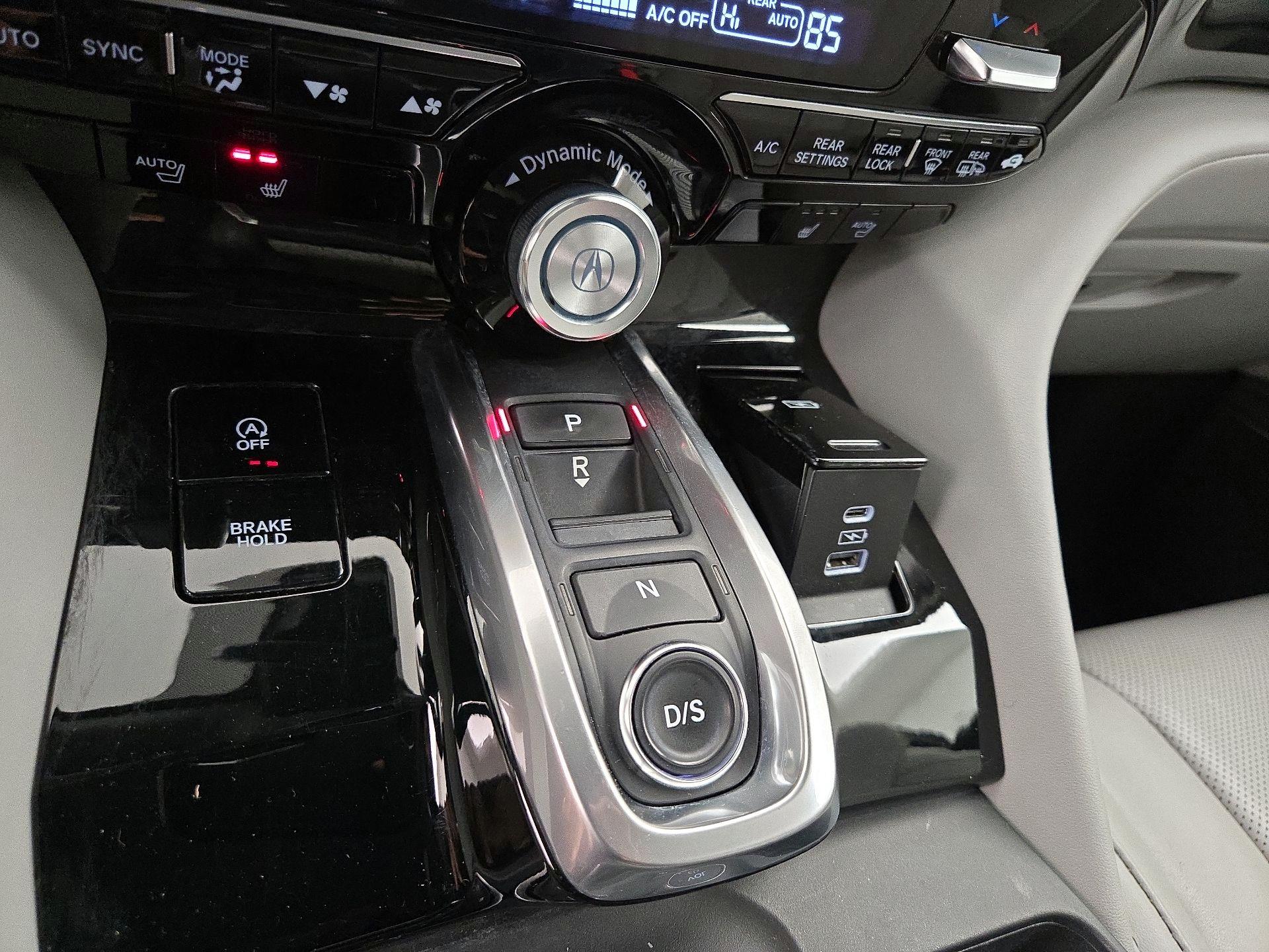 Thumbnail: 2022 Acura MDX - 18