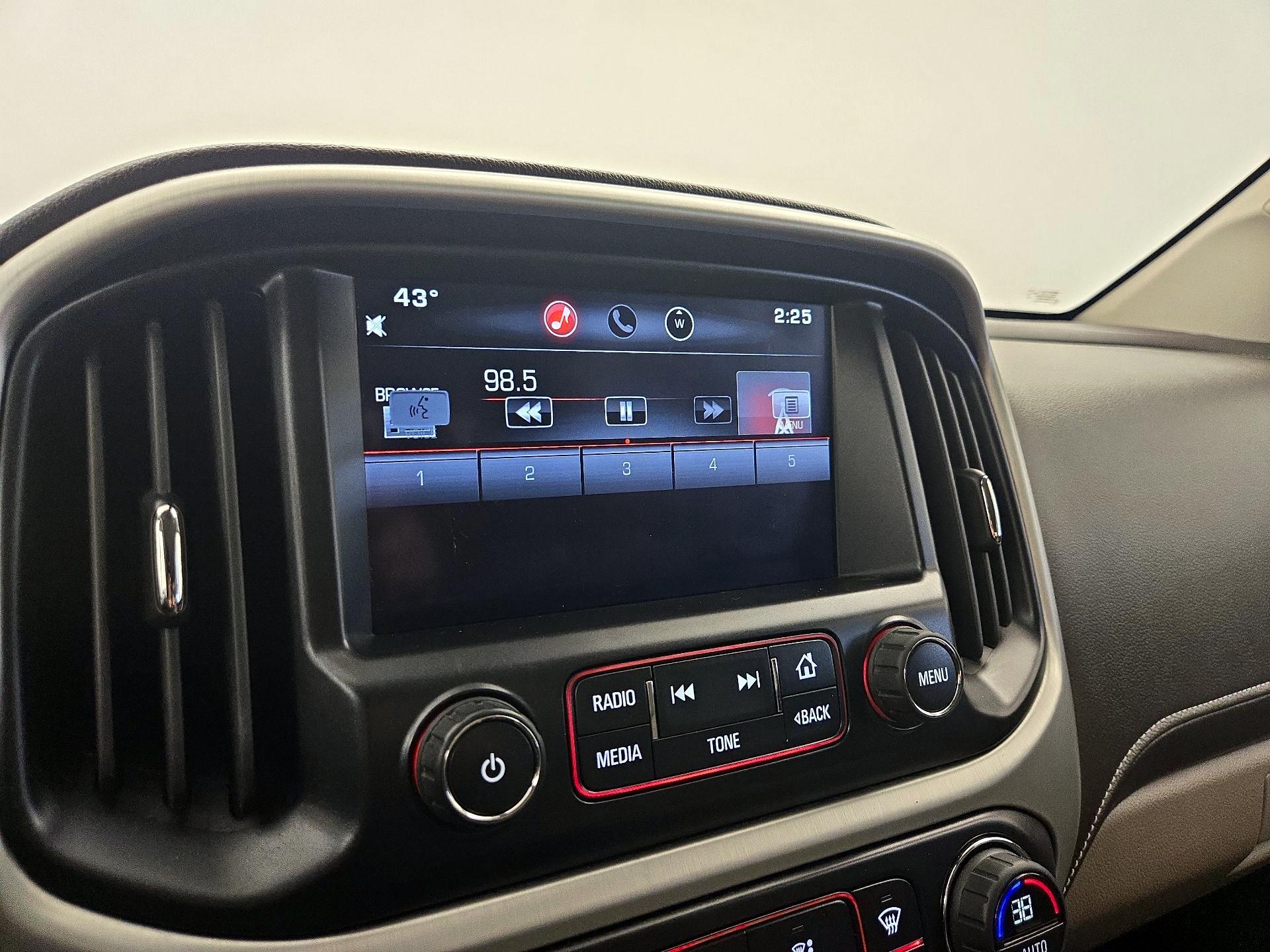 Thumbnail: 2015 GMC Canyon - 15