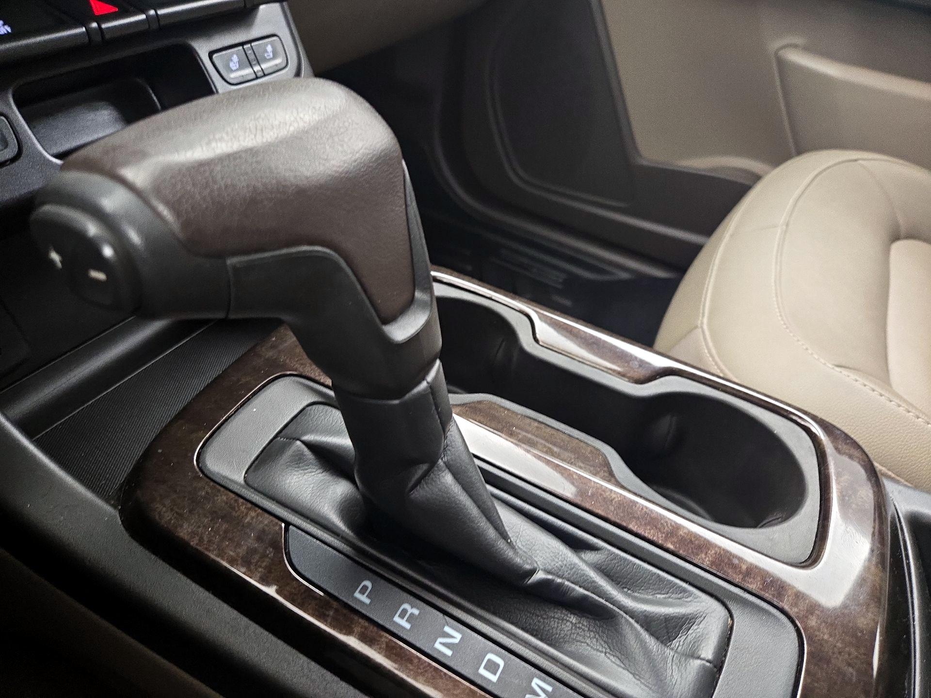 Thumbnail: 2015 GMC Canyon - 17