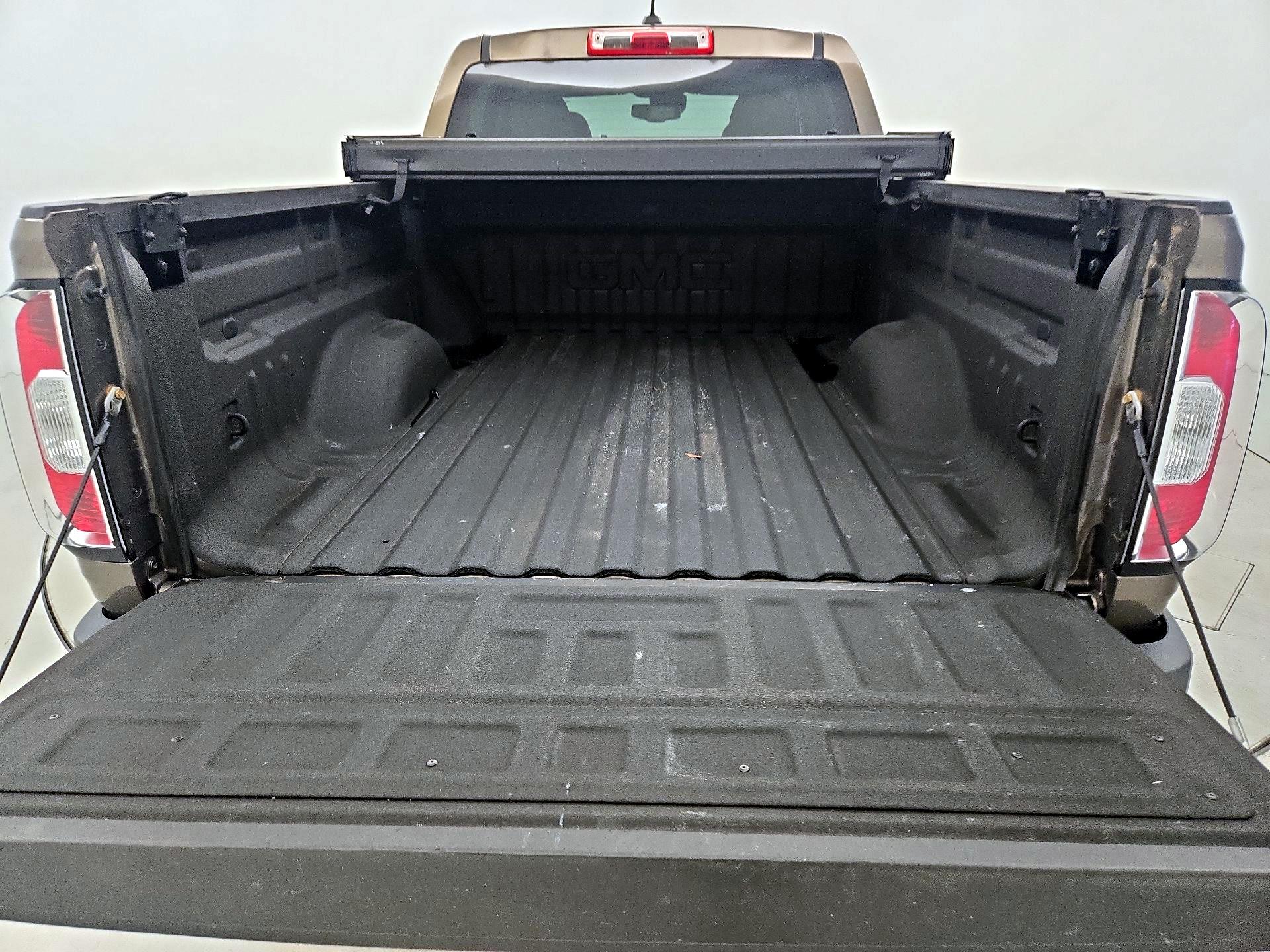 Thumbnail: 2015 GMC Canyon - 20