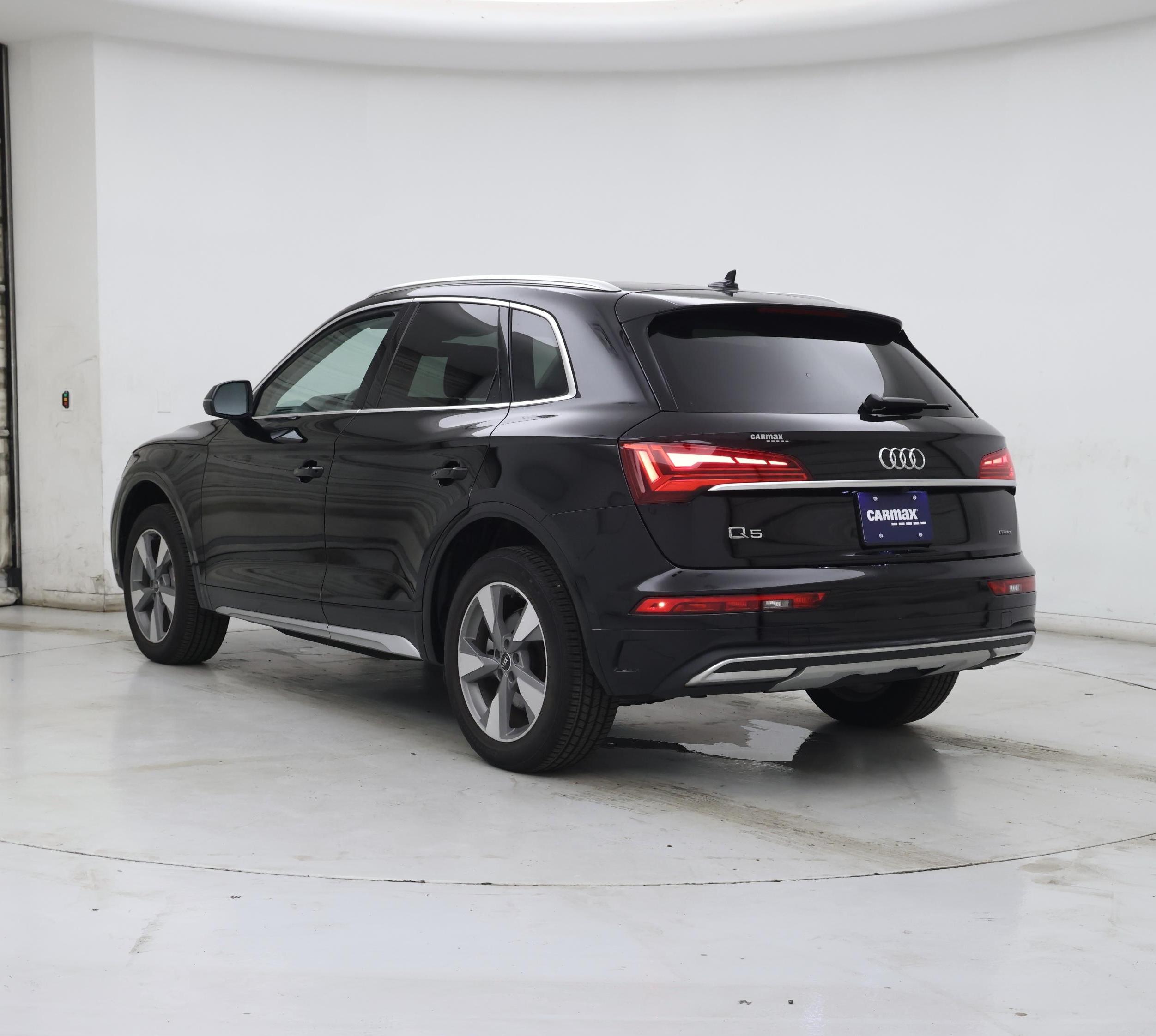 Thumbnail: 2023 Audi Q5 - 2